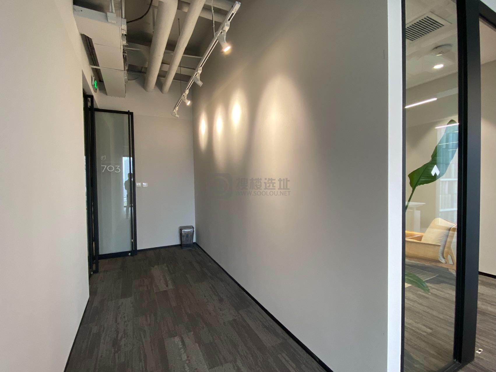 南京金融城面积175平