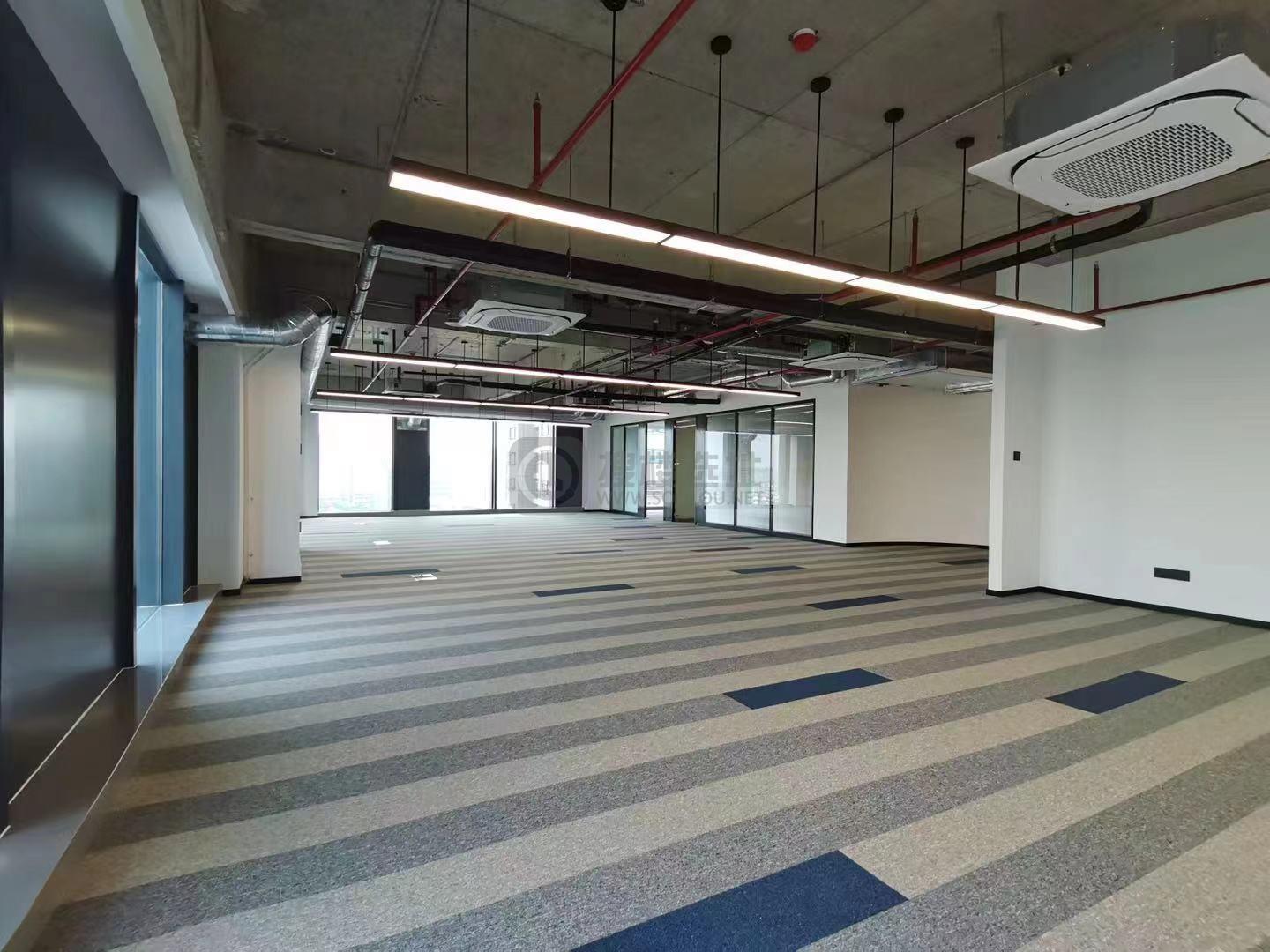 嘉瑞中心面积272平