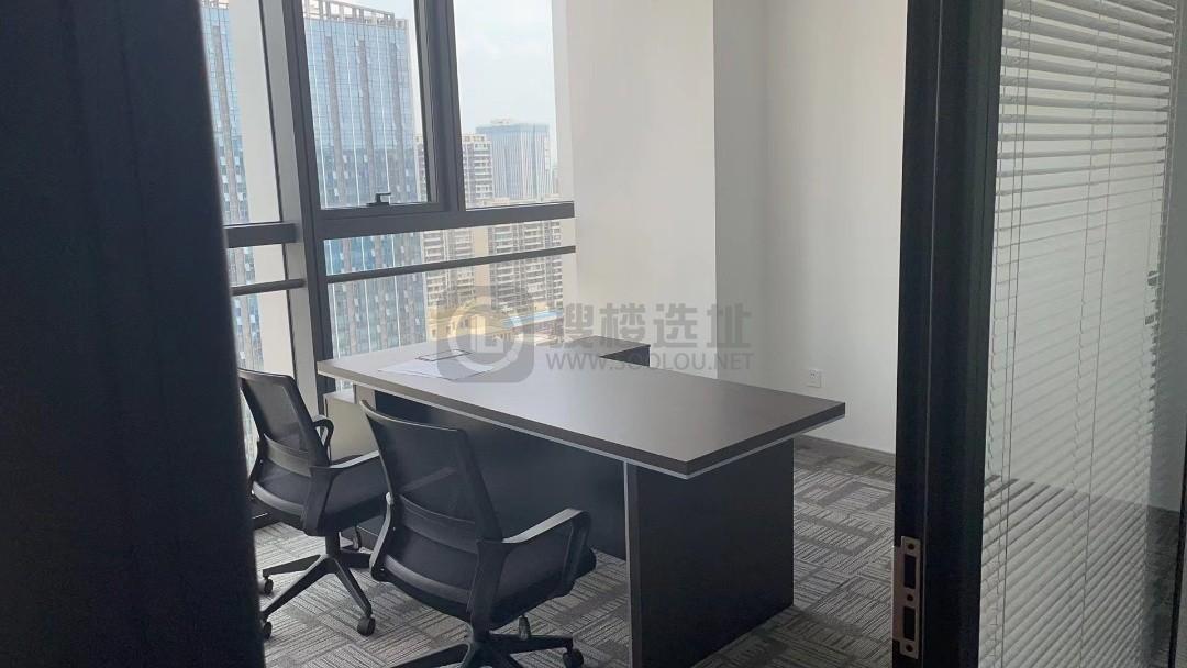 龙湖时代上城面积137平