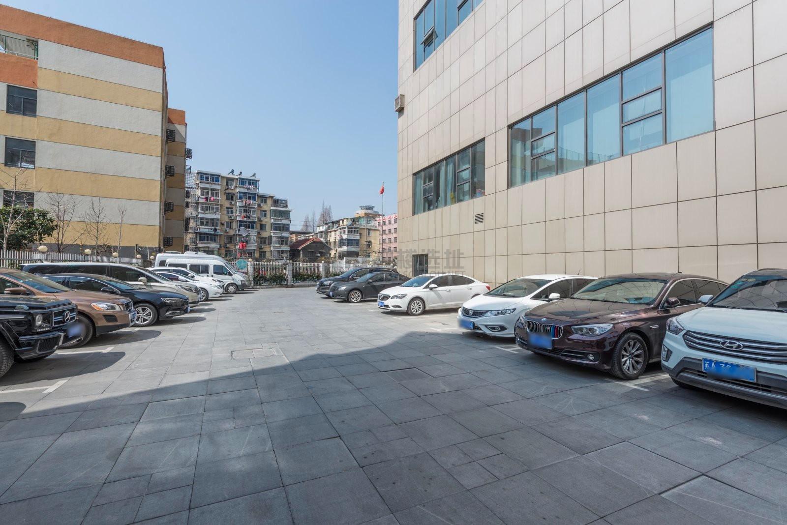 华美达怡华写字楼