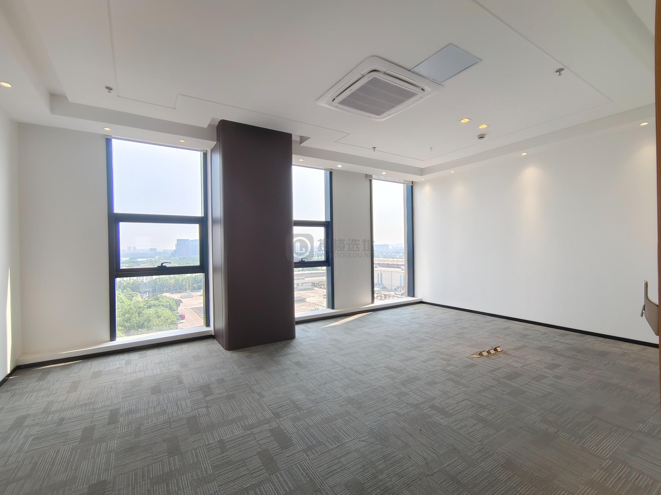  银城INC面积880平