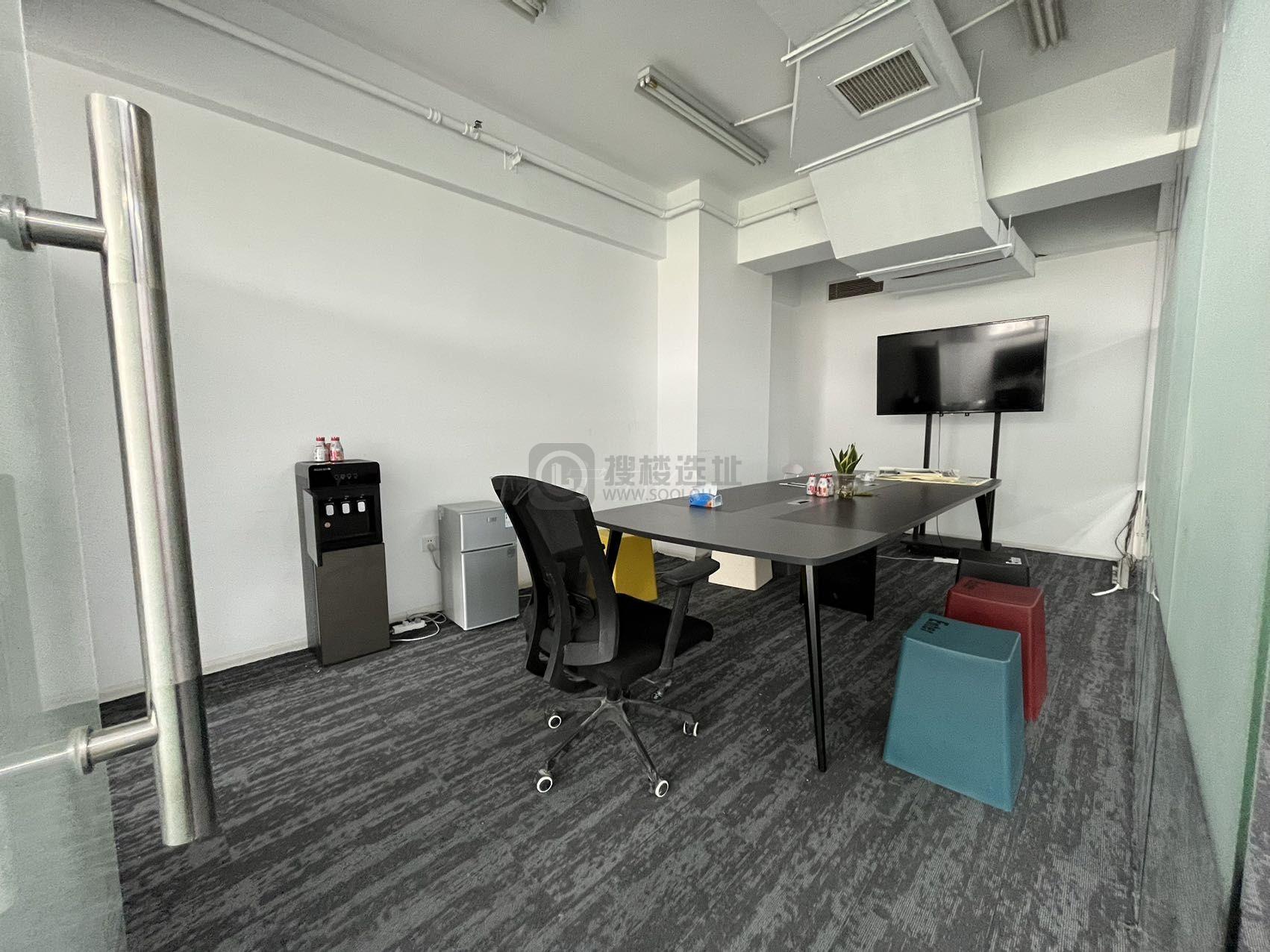 嘉业国际面积136平