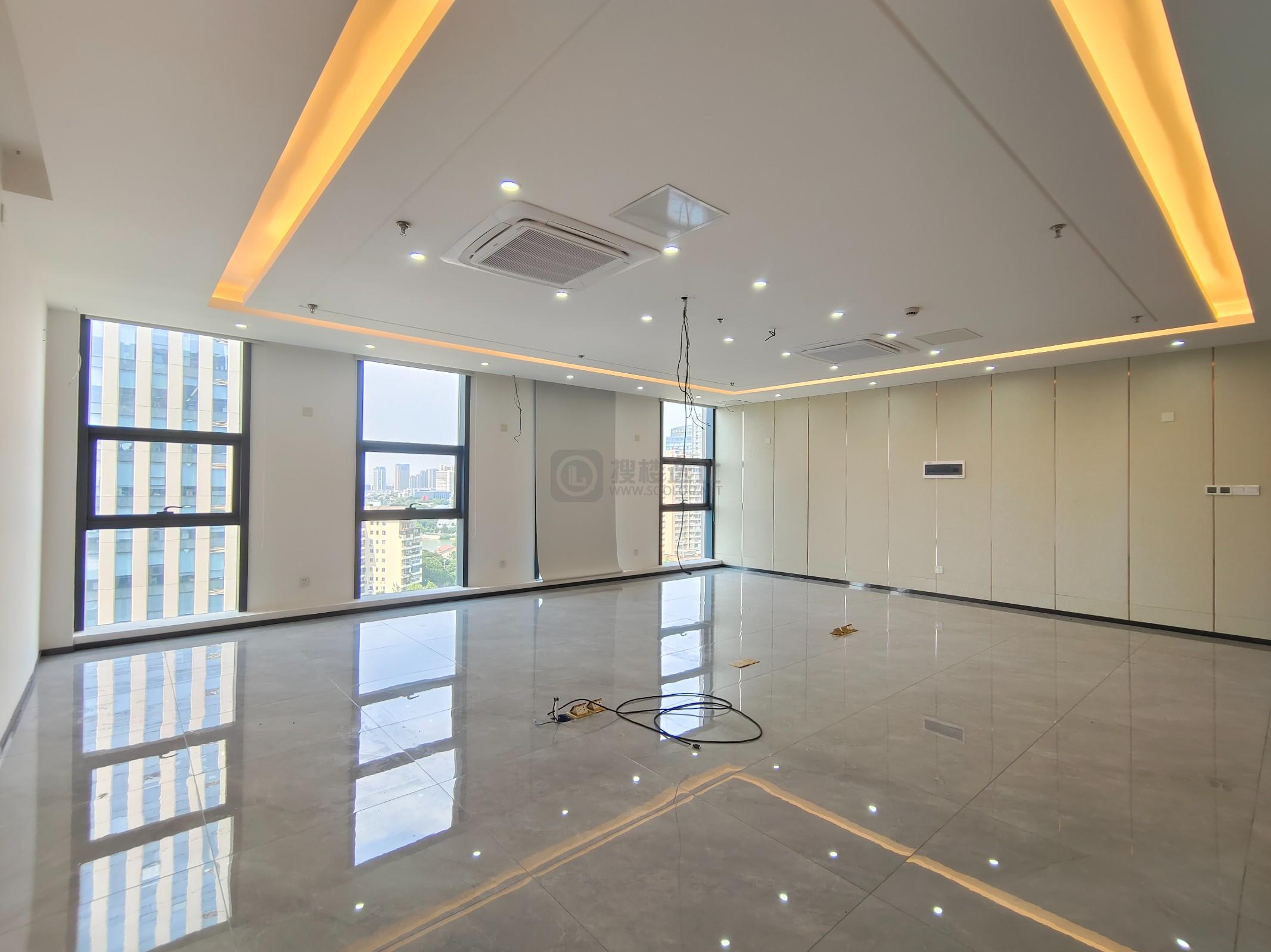  银城INC面积880平