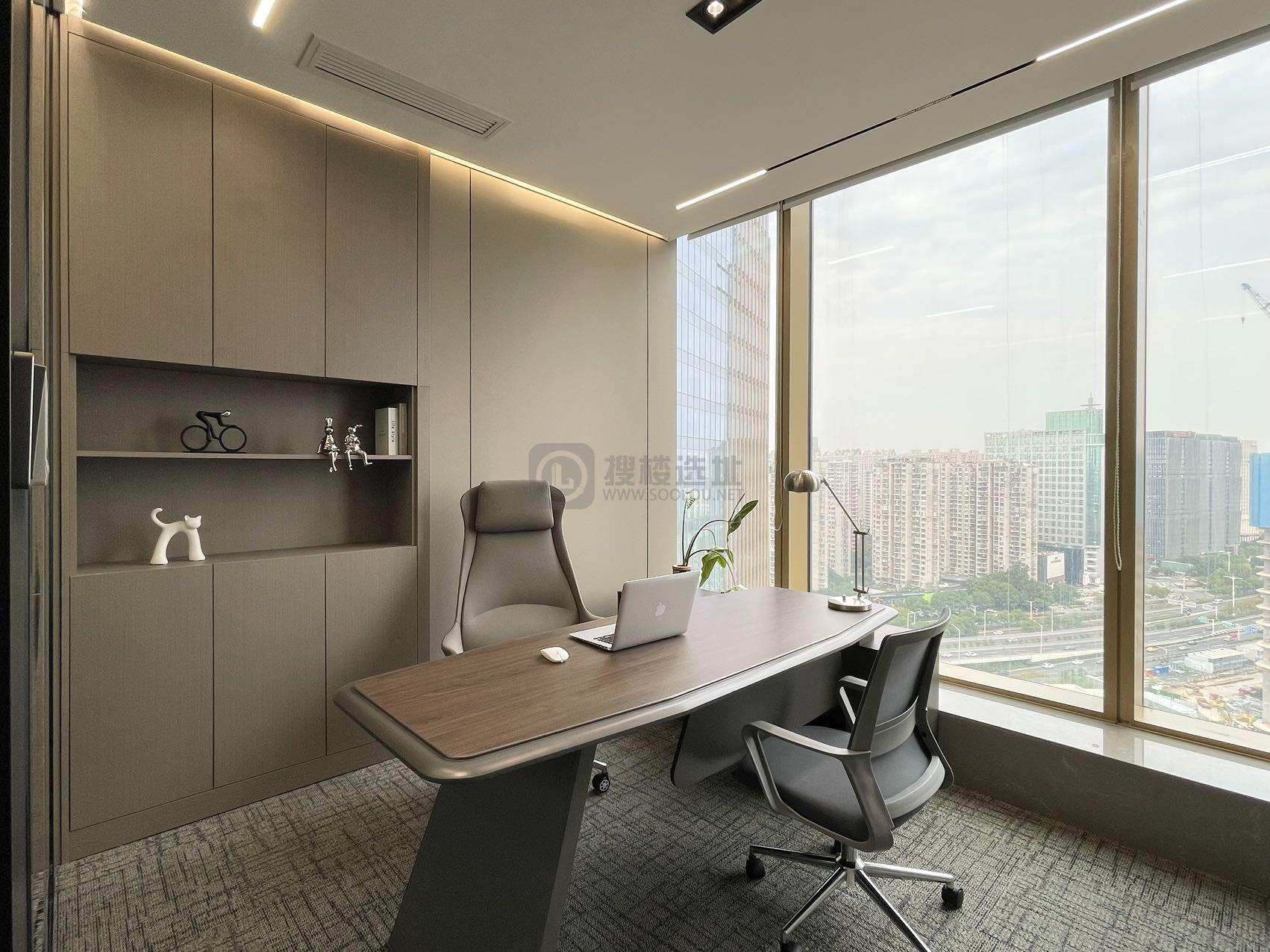 河西金鹰世界面积175平