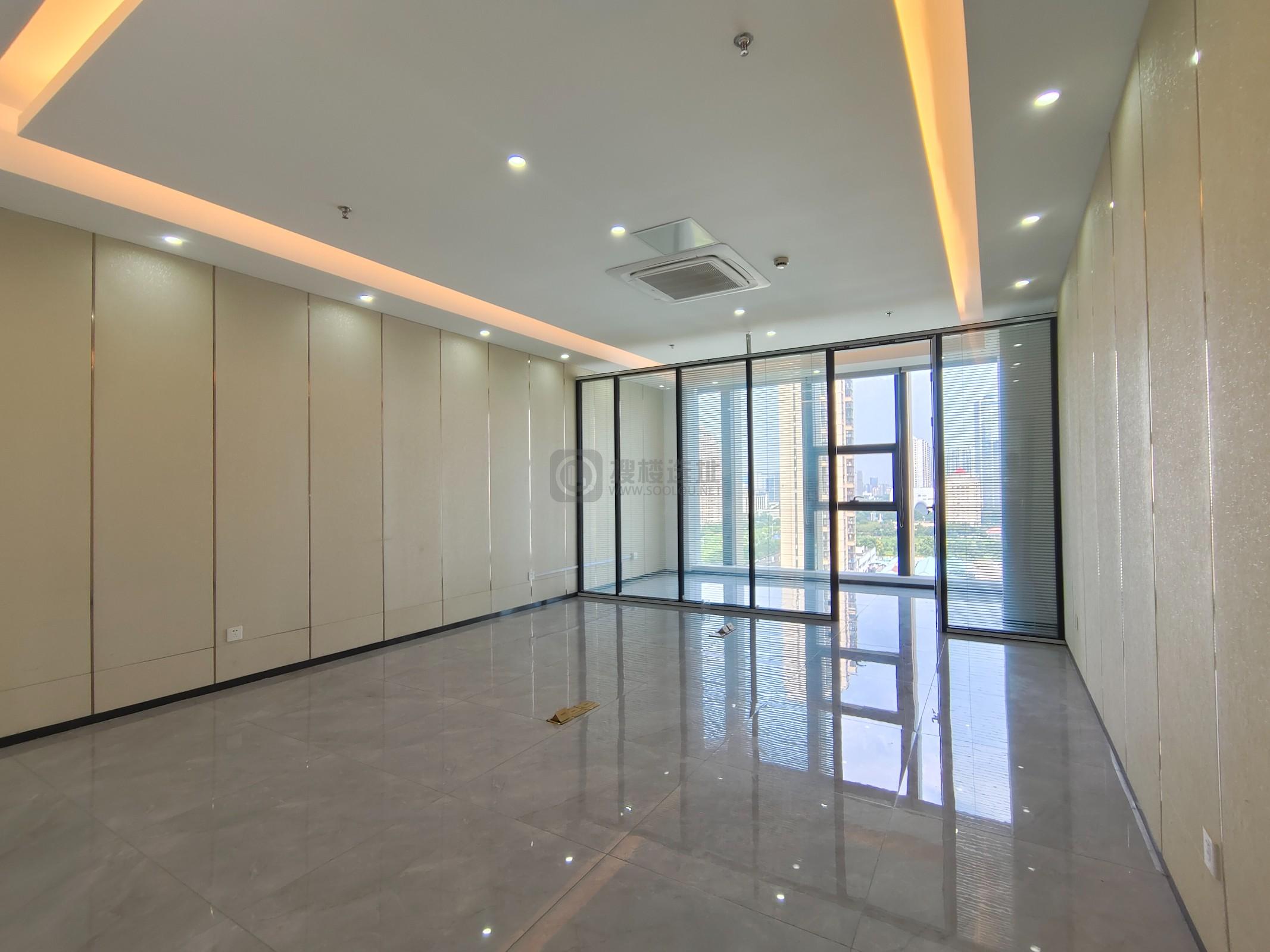  银城INC面积880平