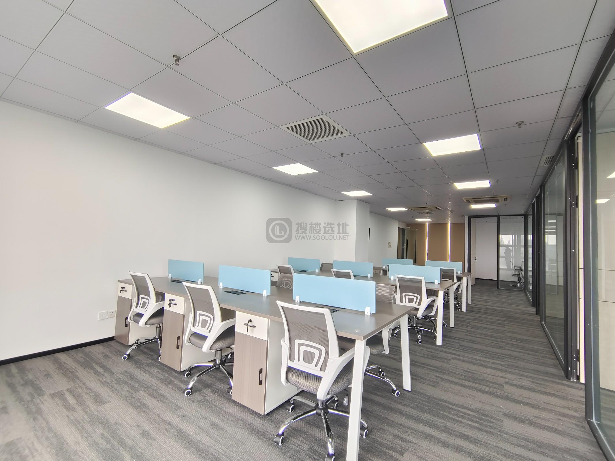 凤凰国际大厦面积245平