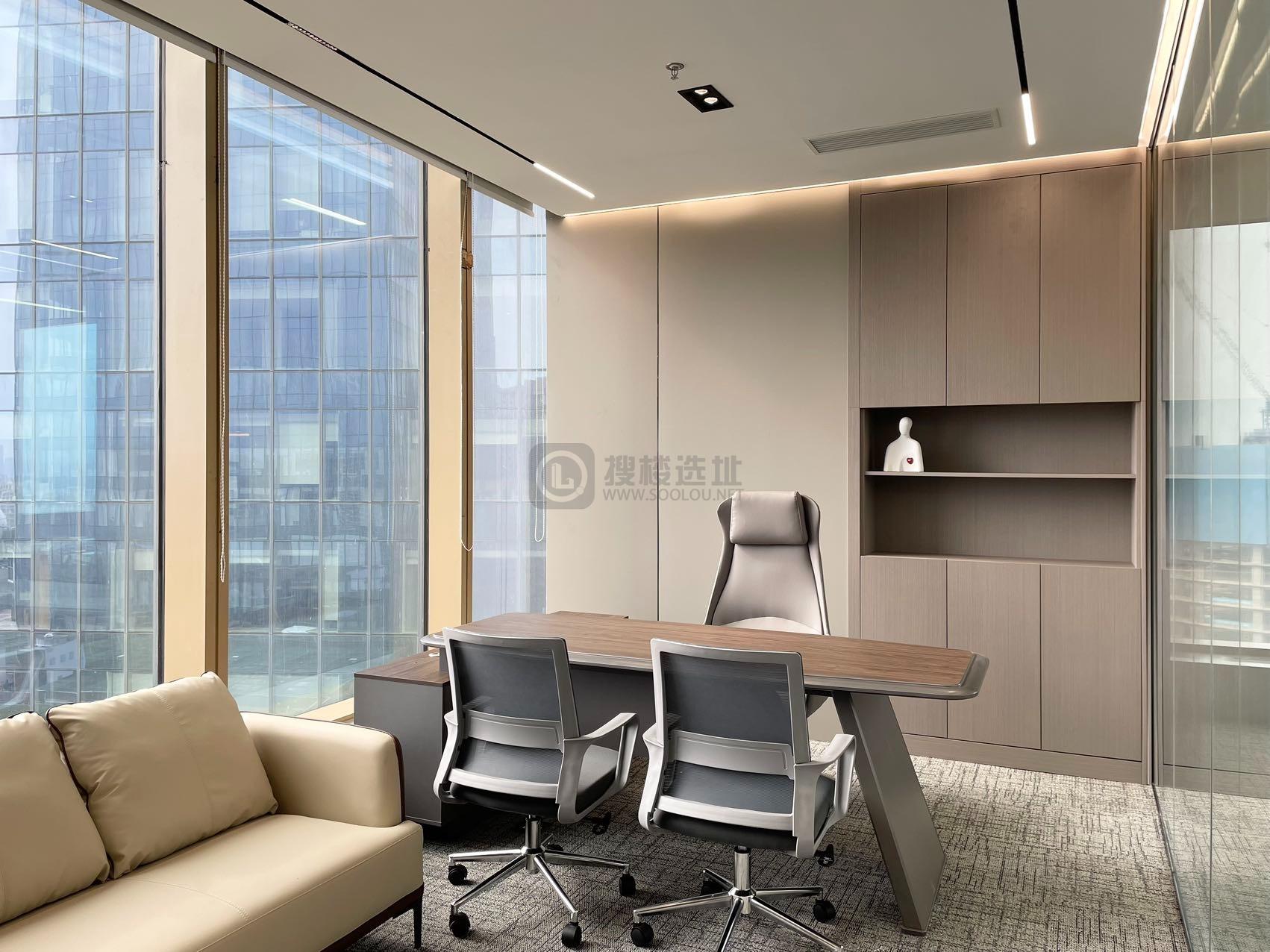 河西金鹰世界面积236平