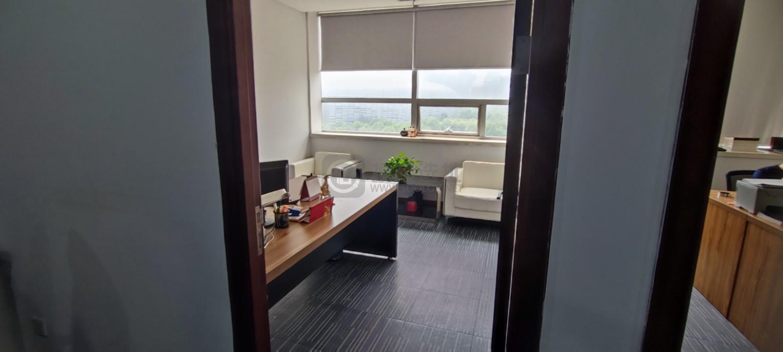 奥体科技中心面积97平