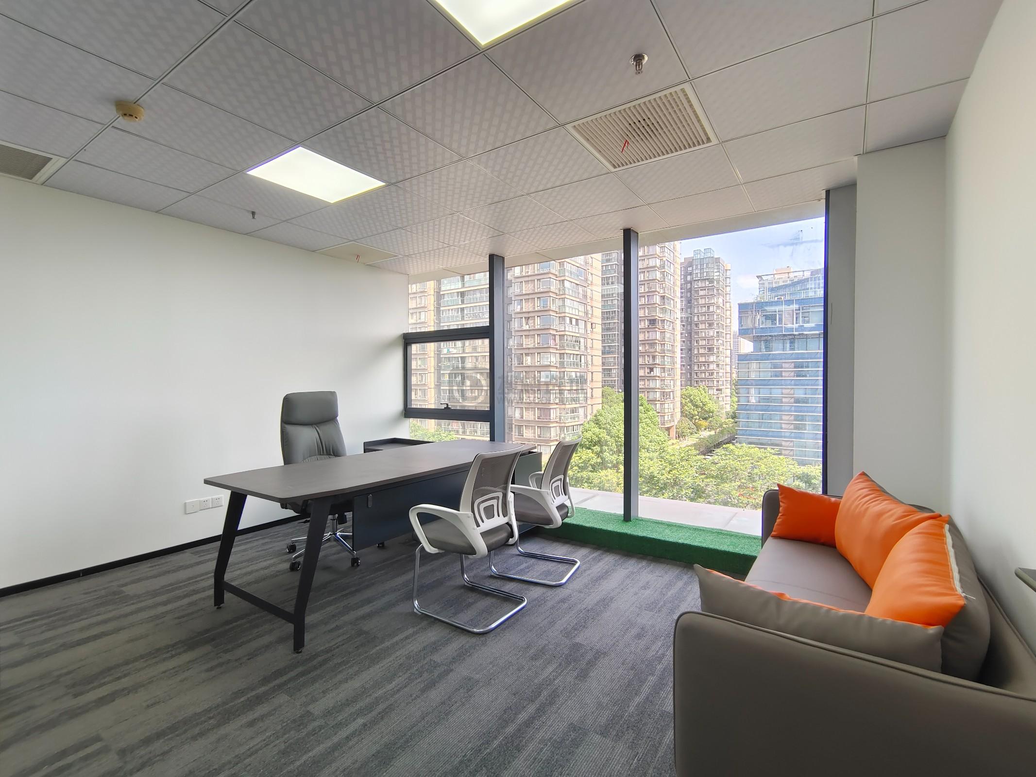 凤凰国际大厦面积116平