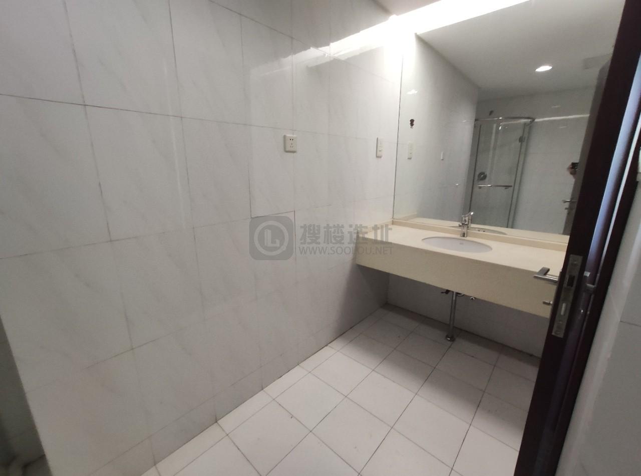 奥体科技中心面积67平