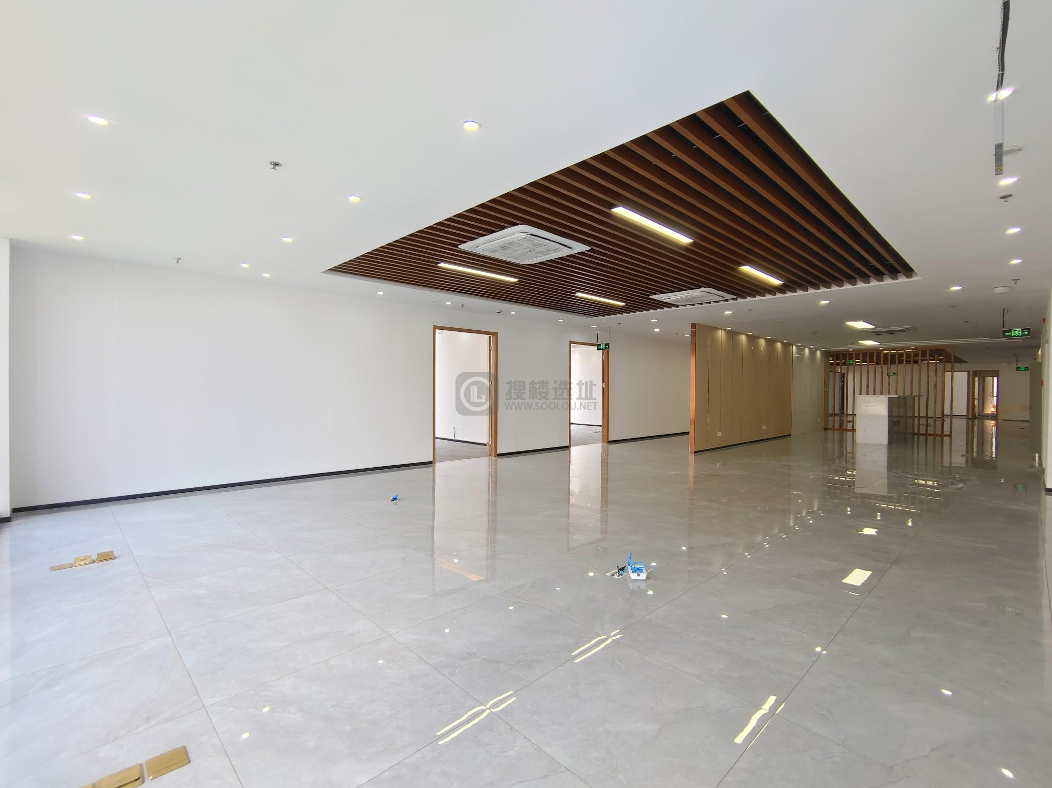  银城INC面积880平