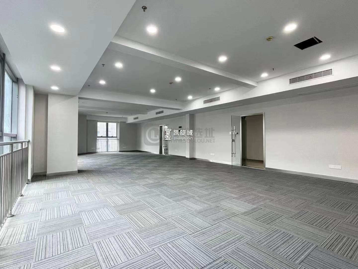 凯旋城广场面积215平