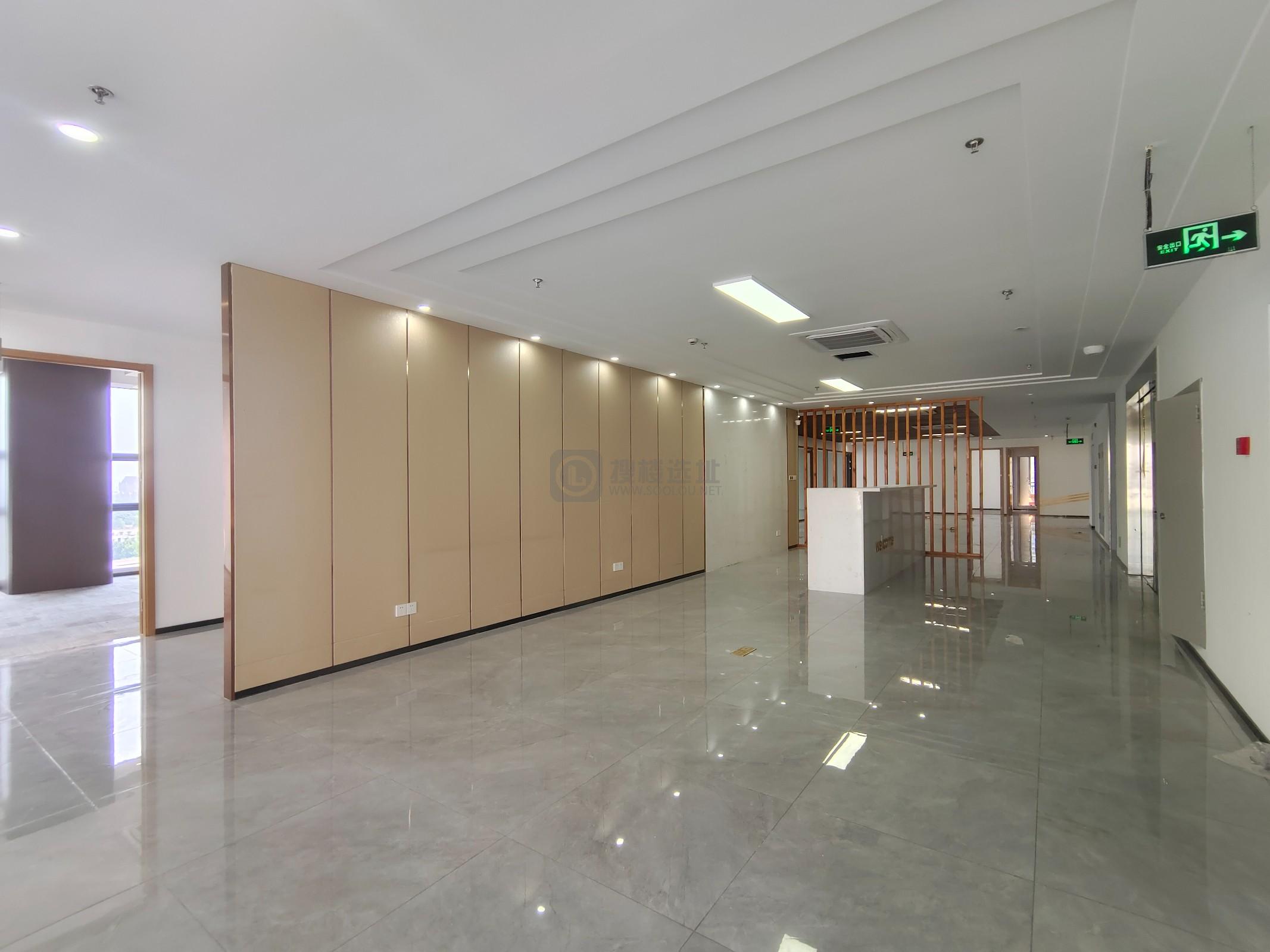  银城INC面积880平