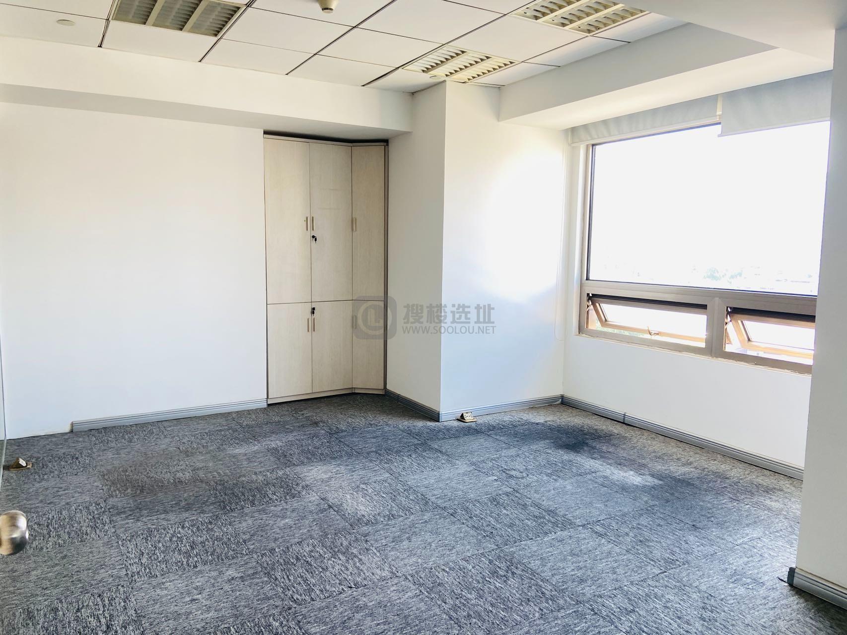 华美达怡华写字楼面积210平