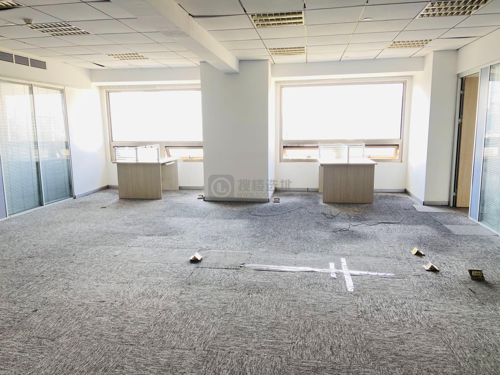 华美达怡华写字楼面积210平