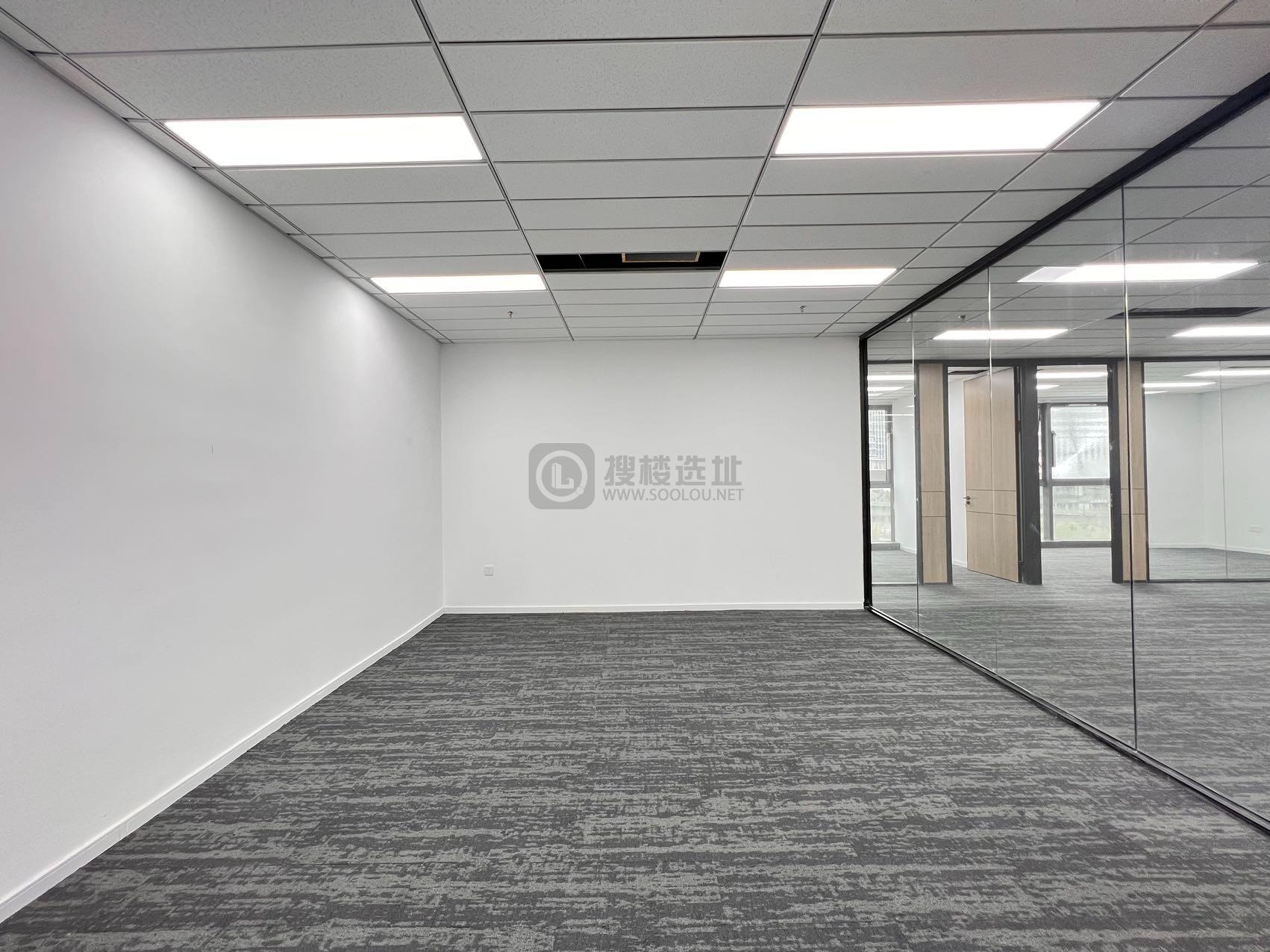 高铁网谷面积322平