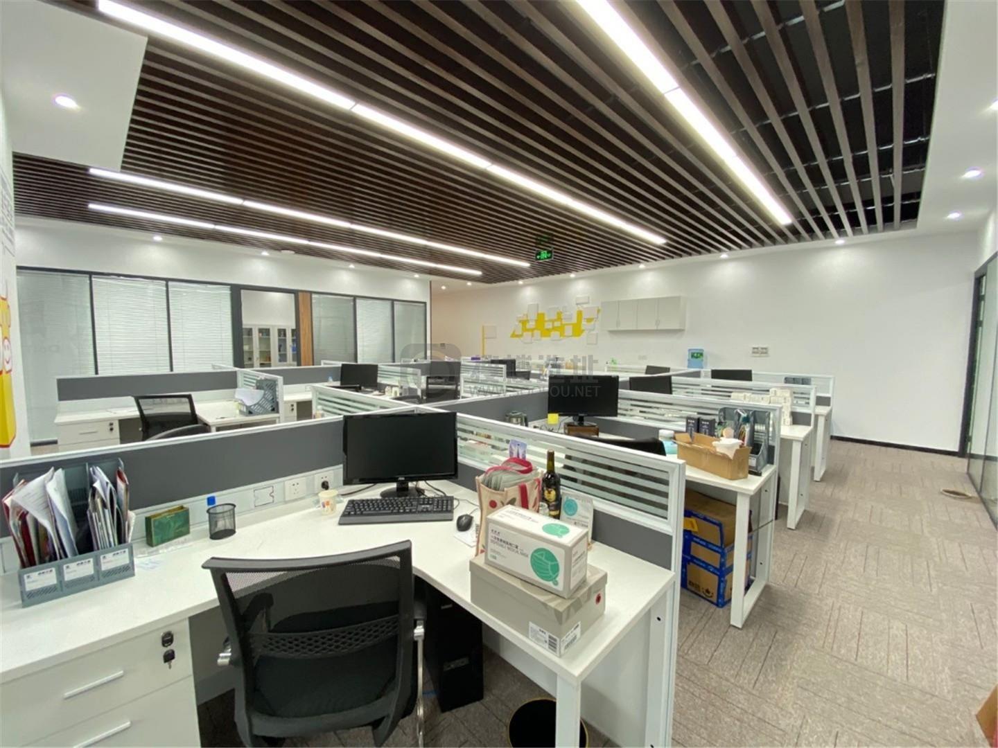 徽商大厦面积250平