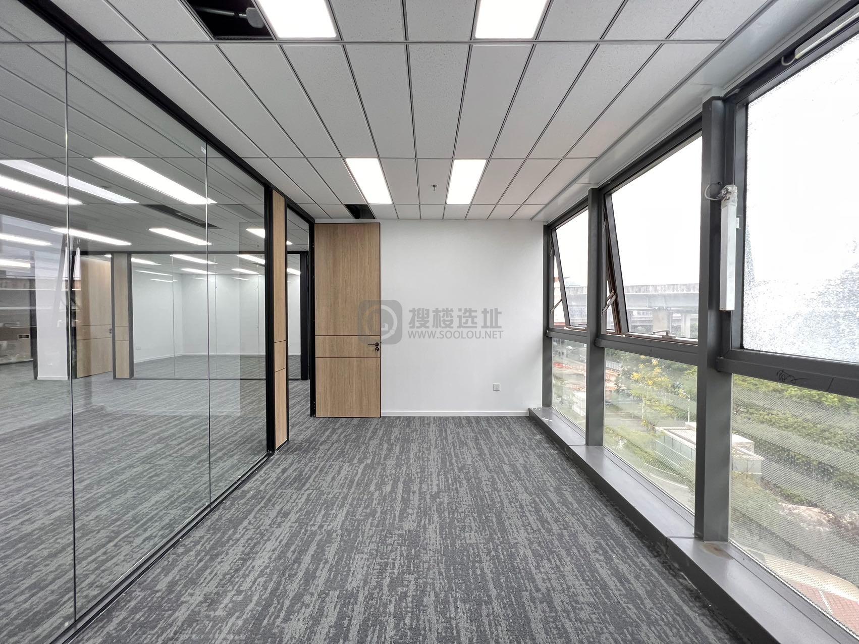 高铁网谷面积322平