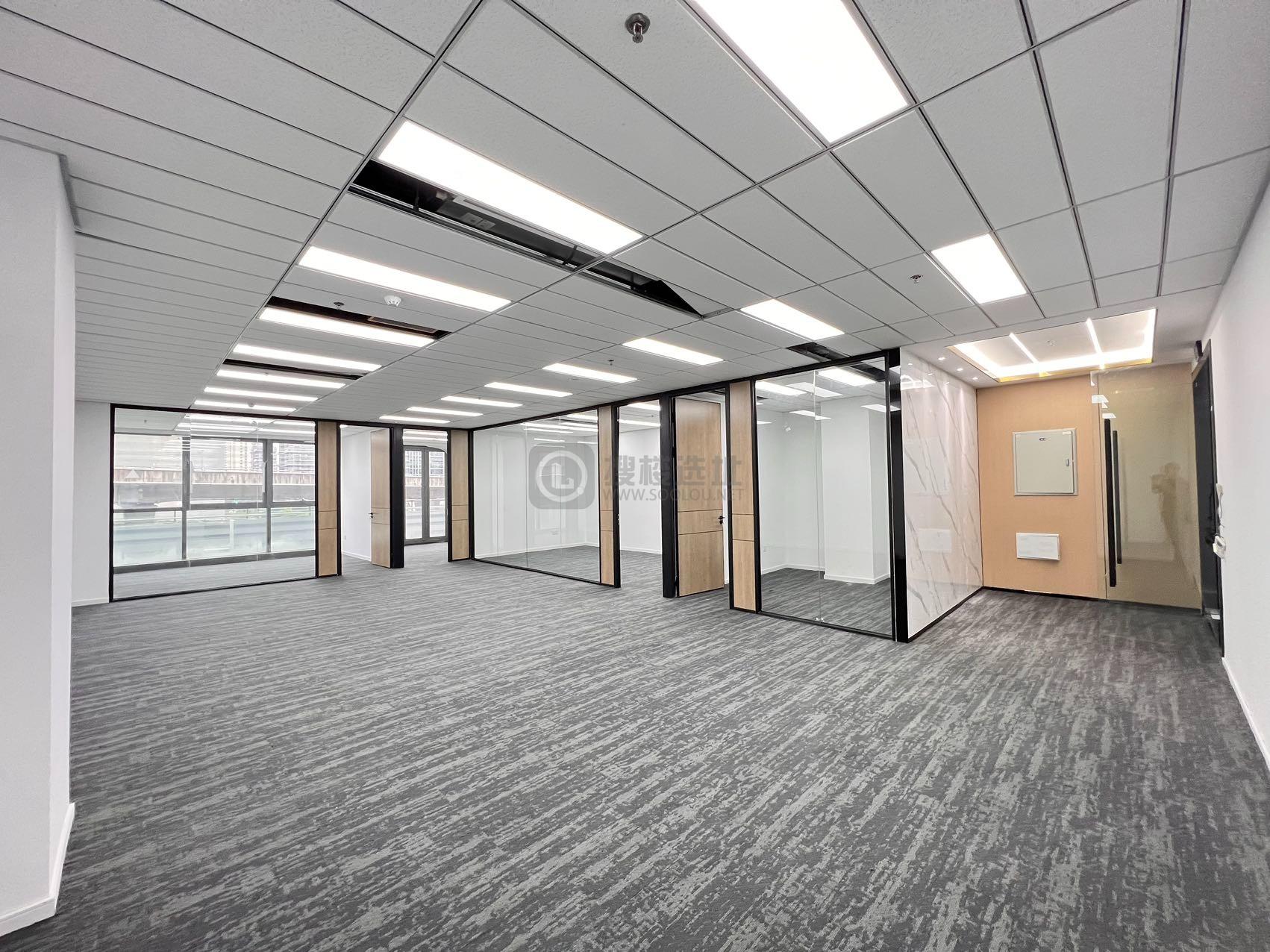 高铁网谷面积270平