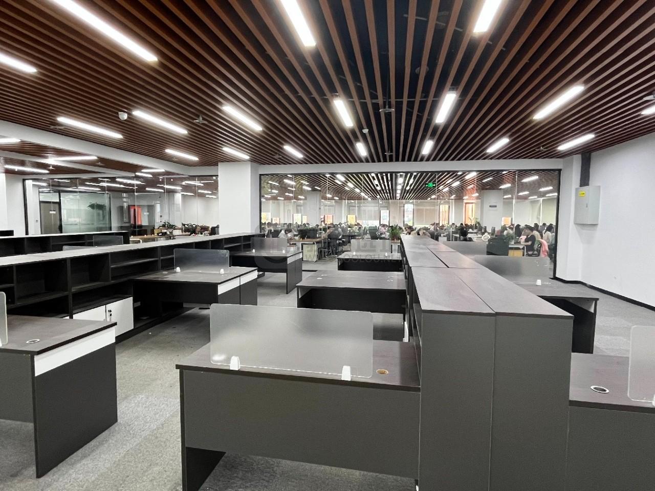 东久创新中心面积425平