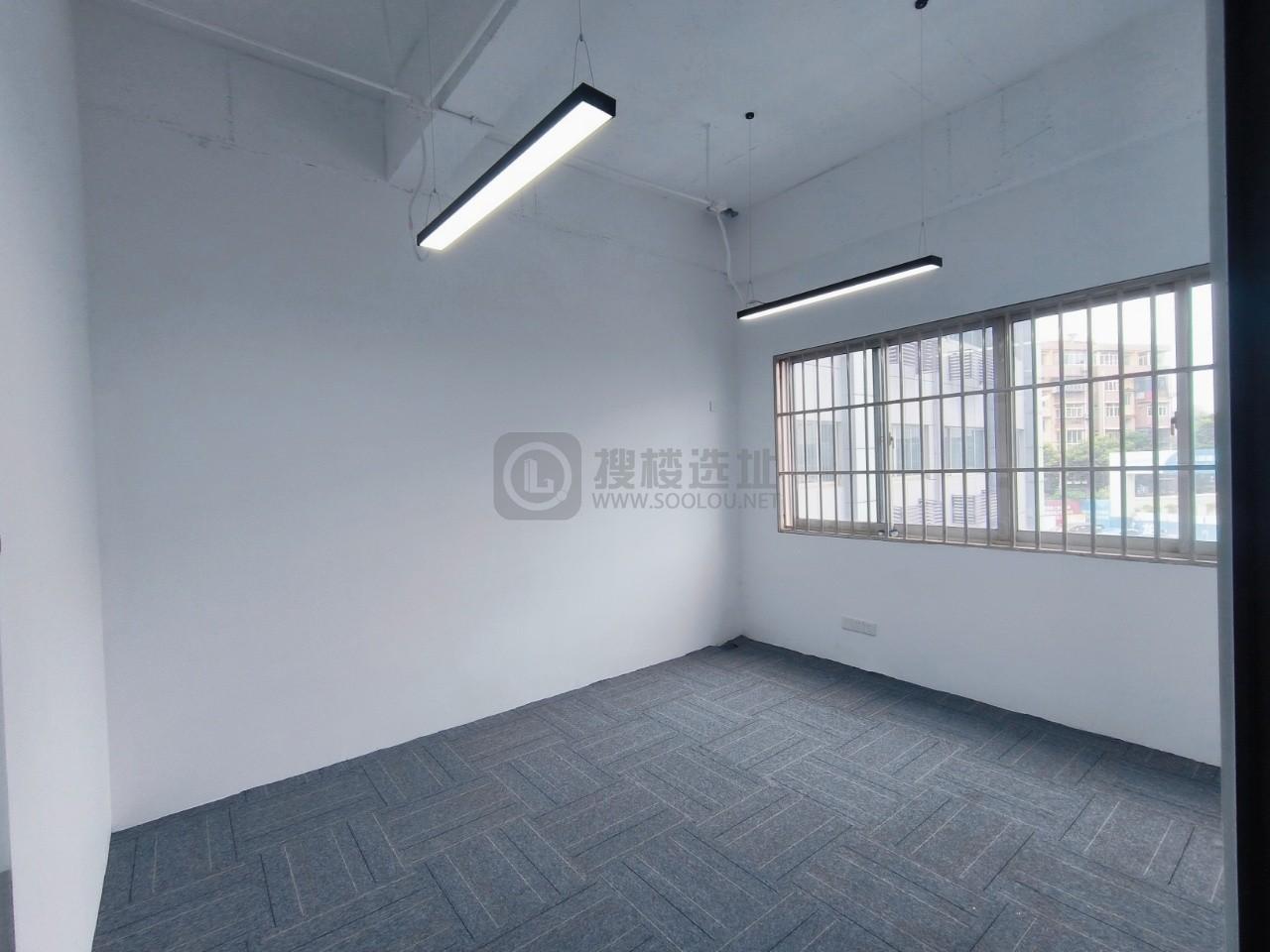 郁金香软件大厦面积176平