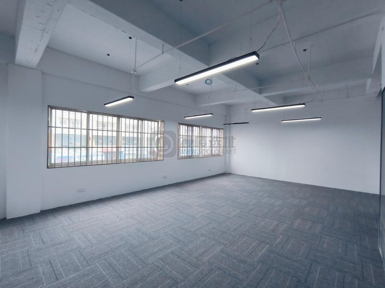 郁金香软件大厦面积176平