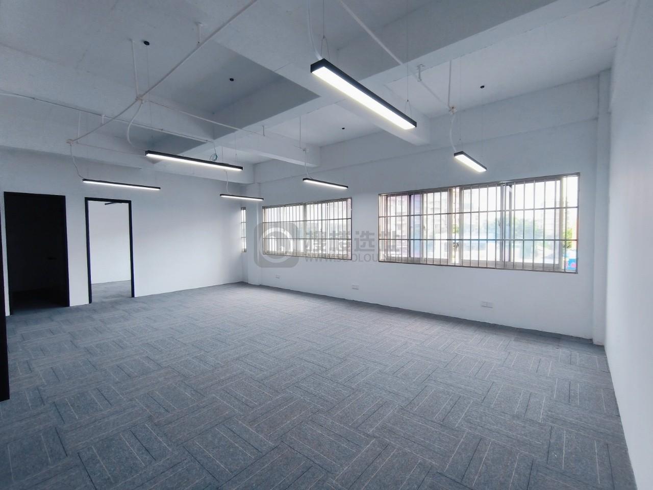 郁金香软件大厦面积176平