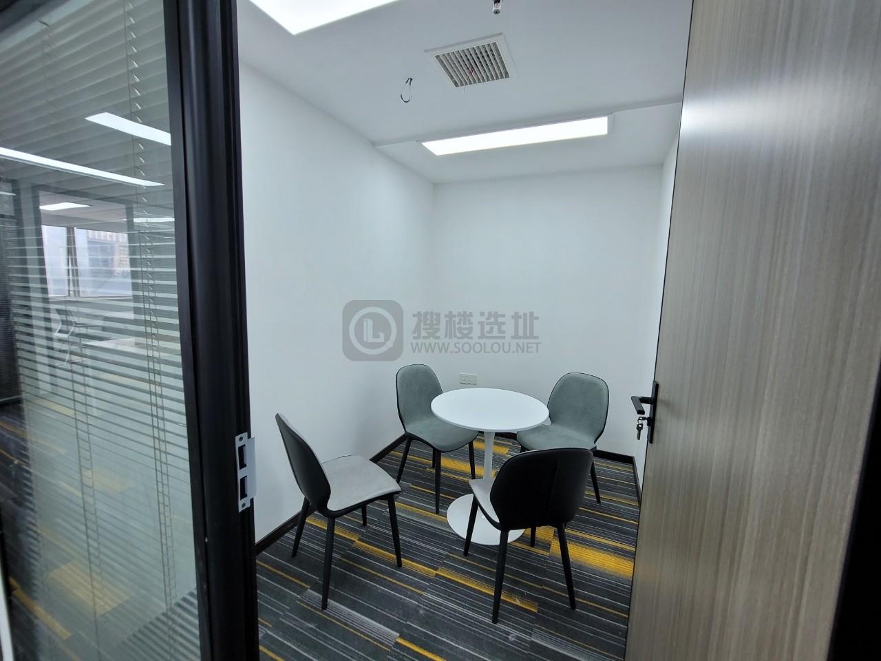 新晨国际大厦面积168平