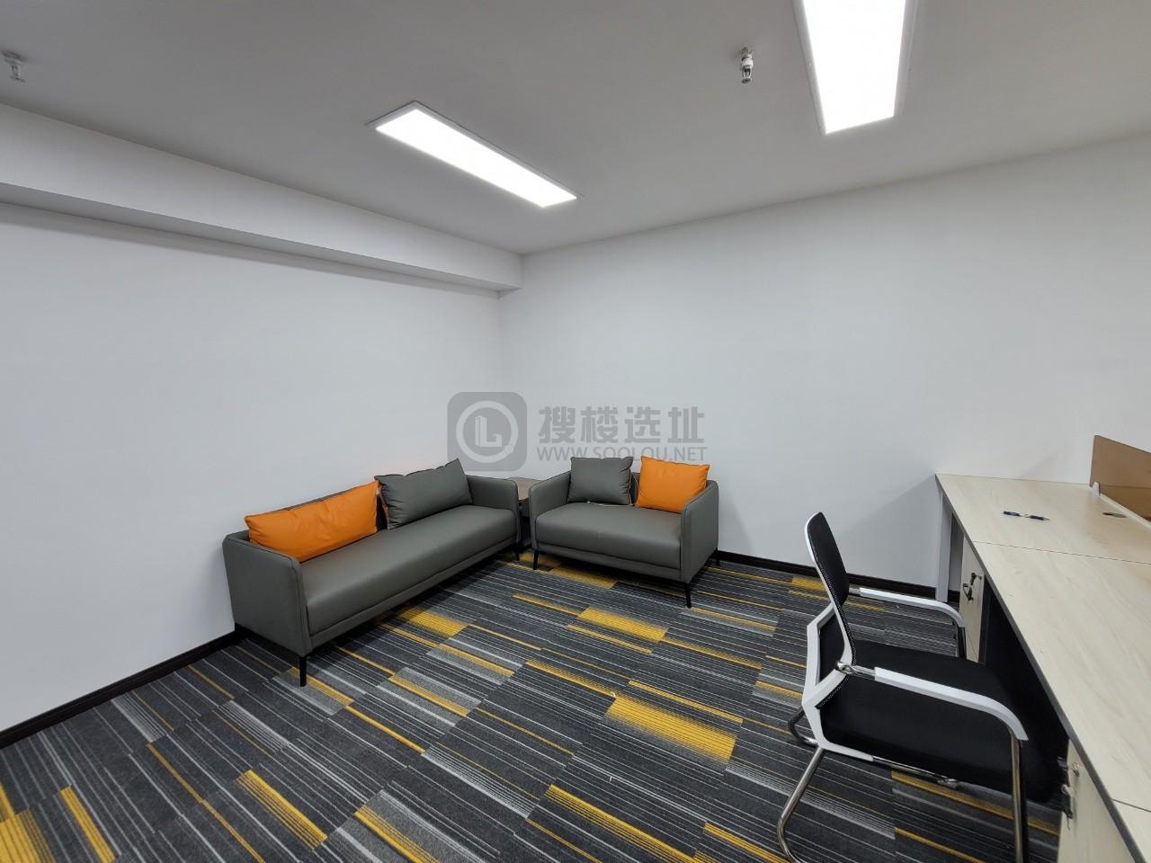 新晨国际大厦面积168平