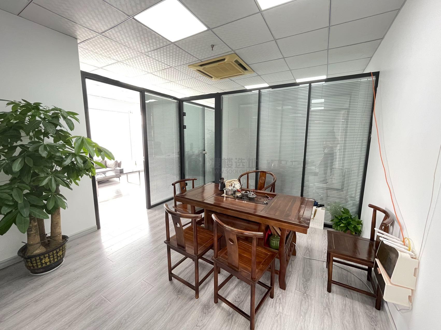 商茂世纪广场面积150平