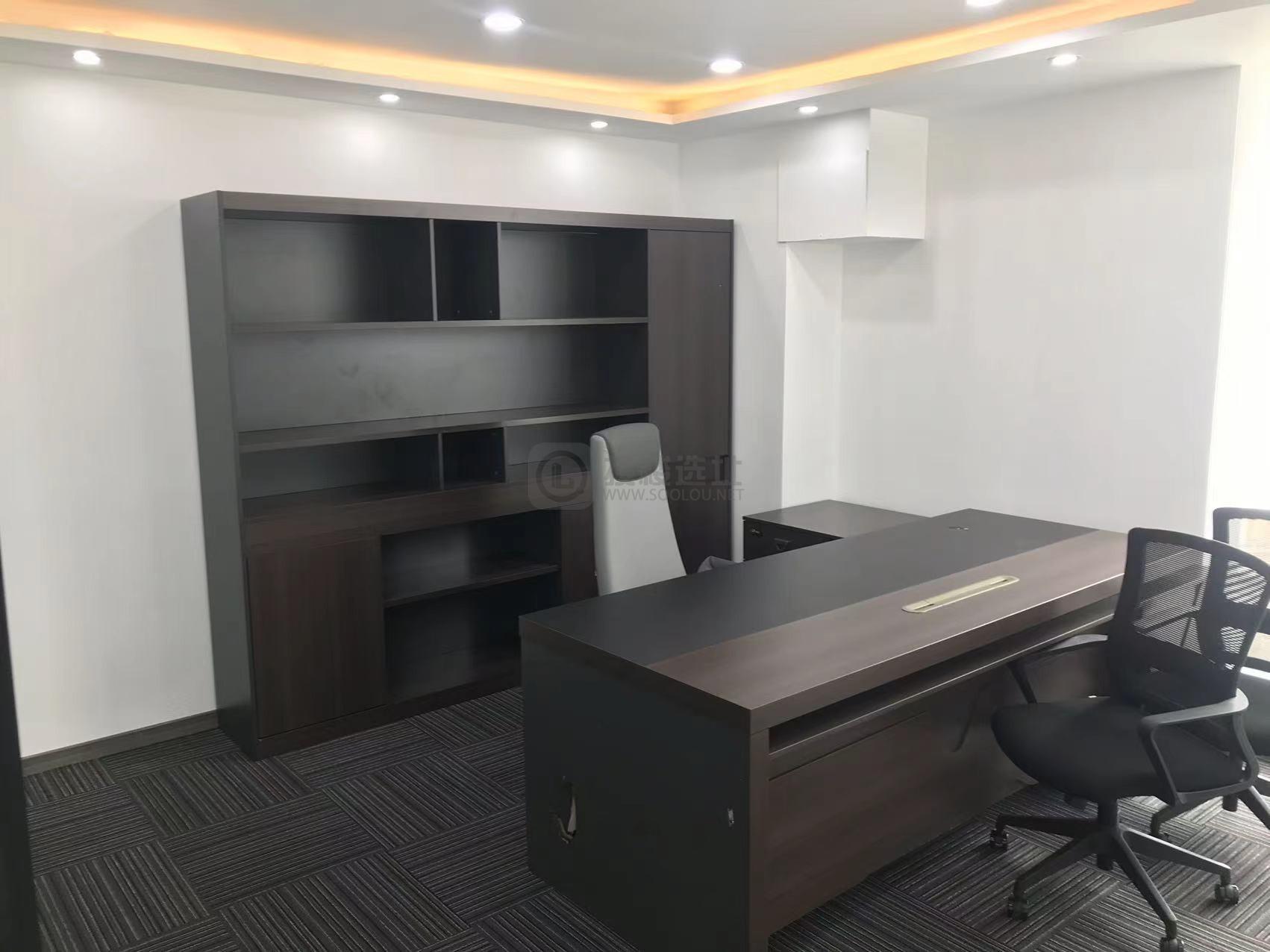 龙吟广场面积250平