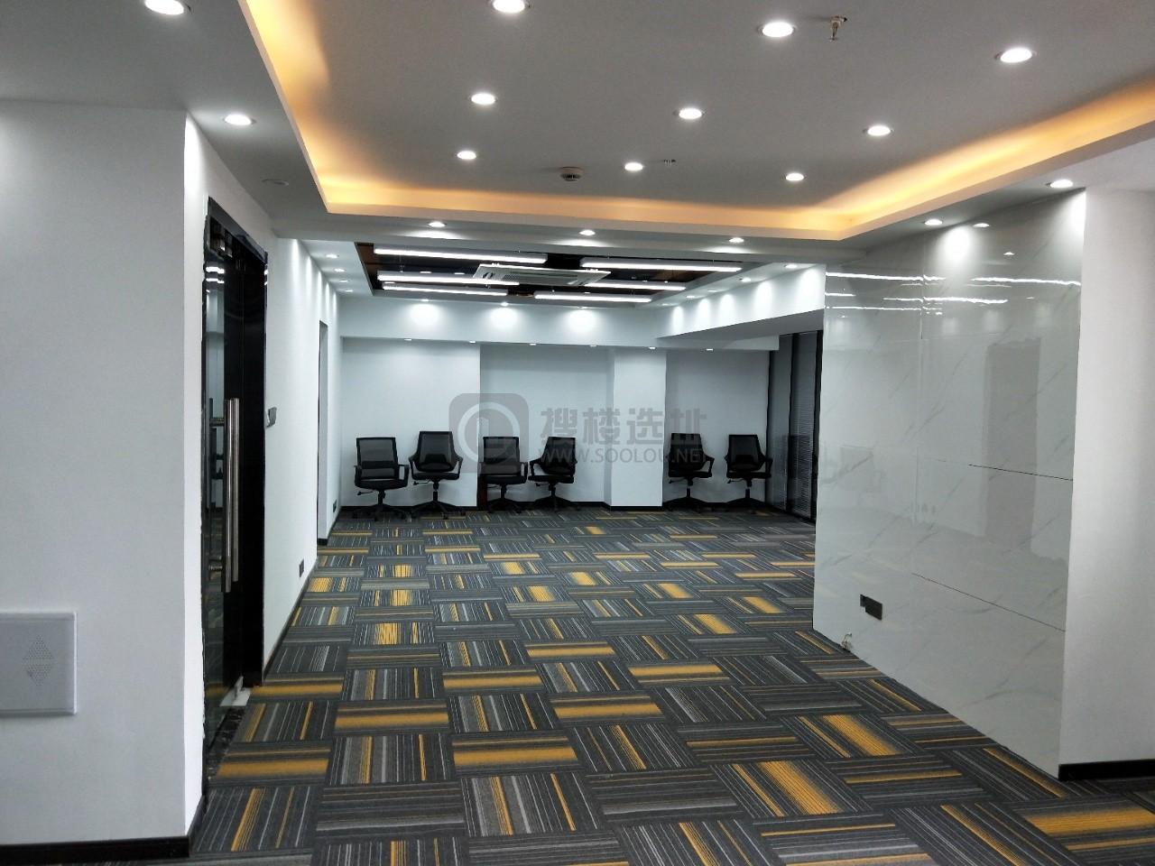 华荣大厦面积240平