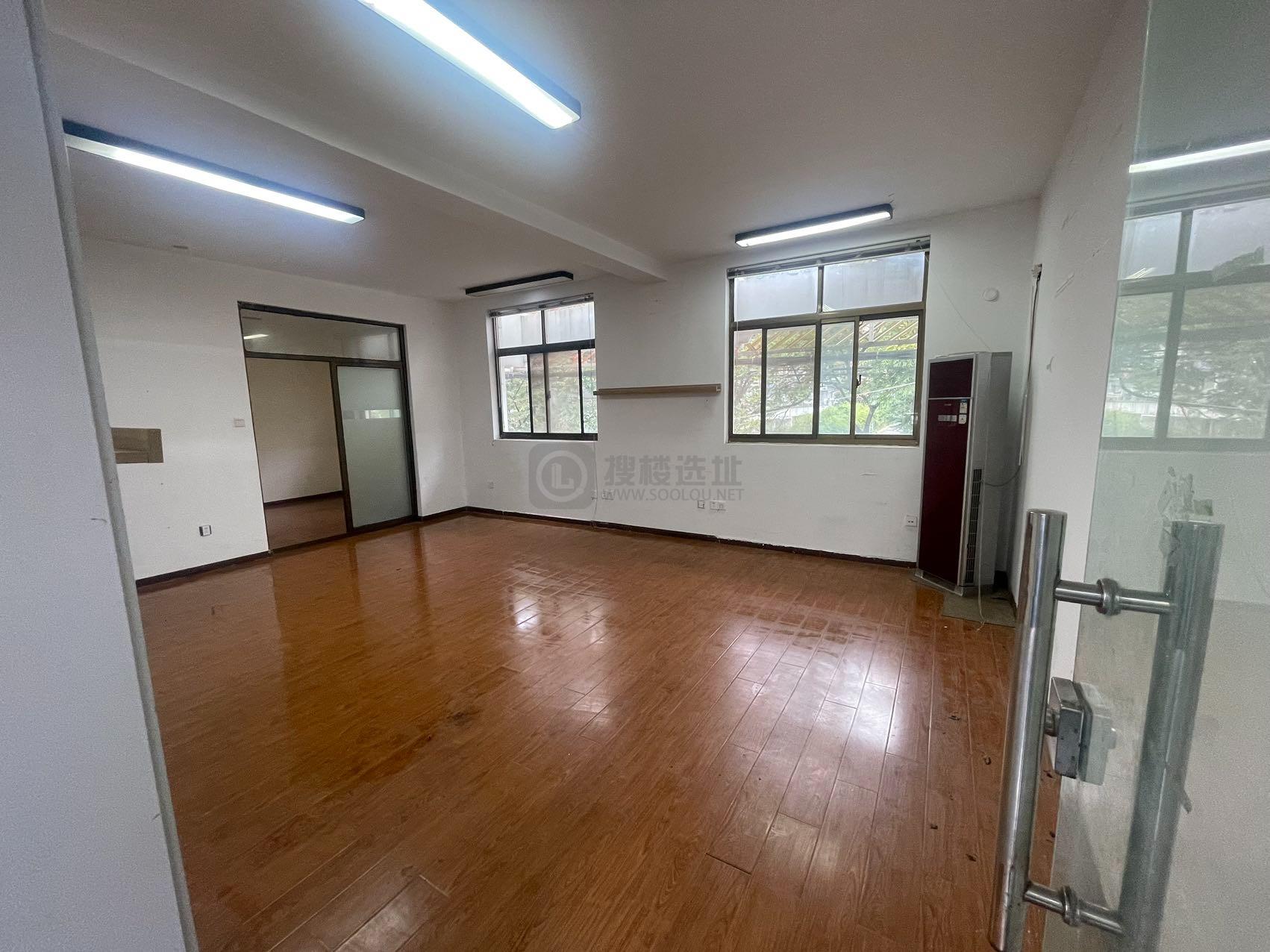 垠坤留创园面积70平