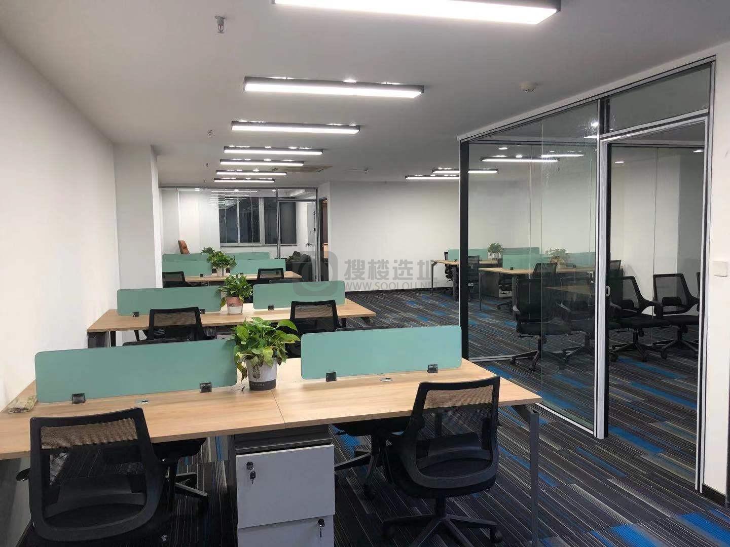 龙吟广场面积268平