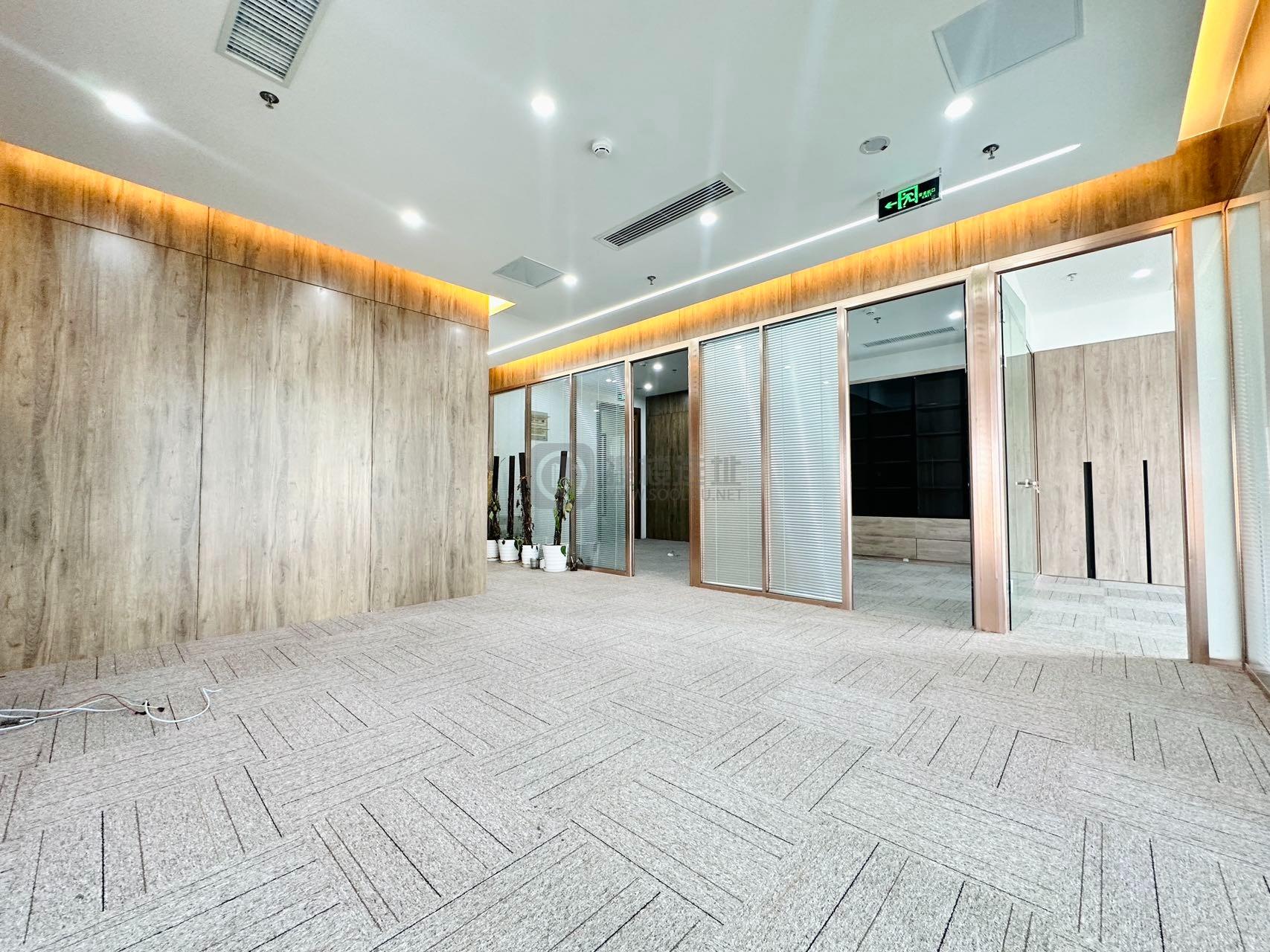 新地中心面积150平