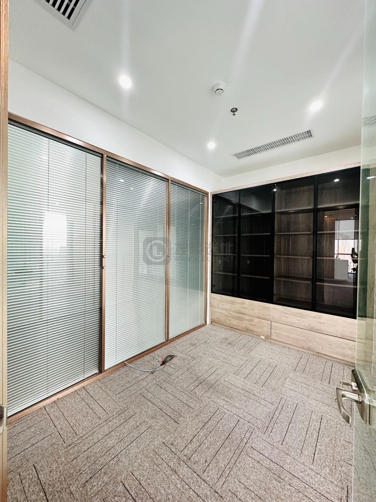 新地中心面积150平