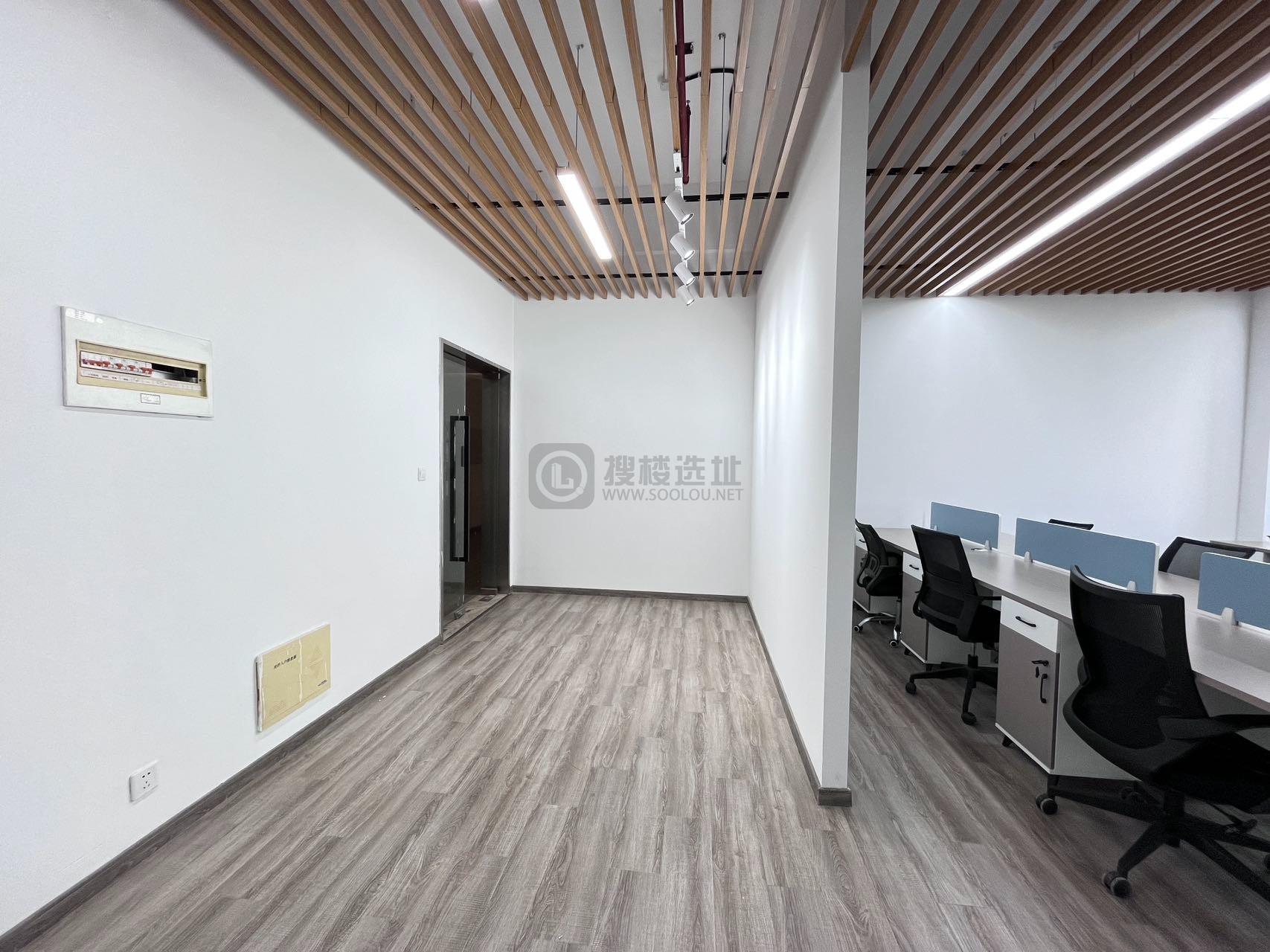 雨花客厅面积96平