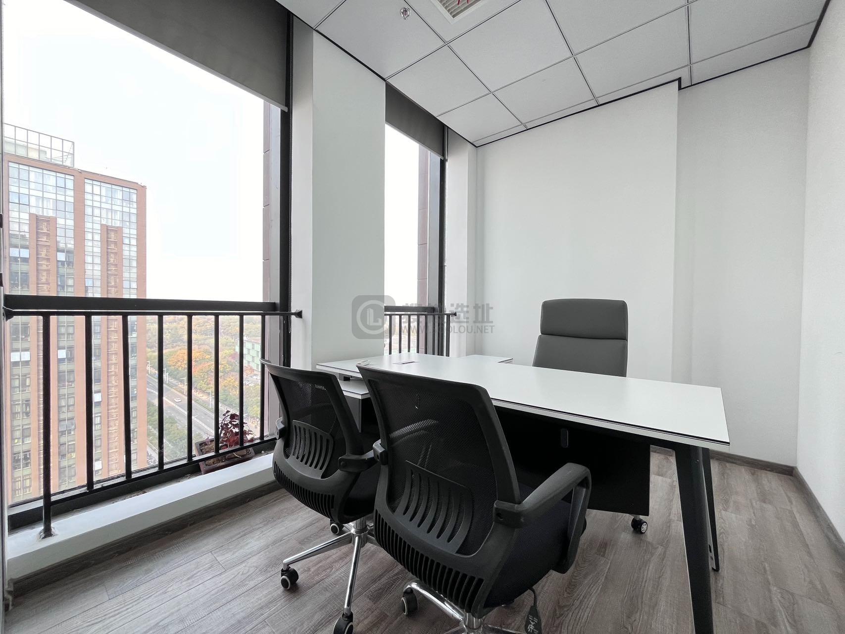 雨花客厅面积96平