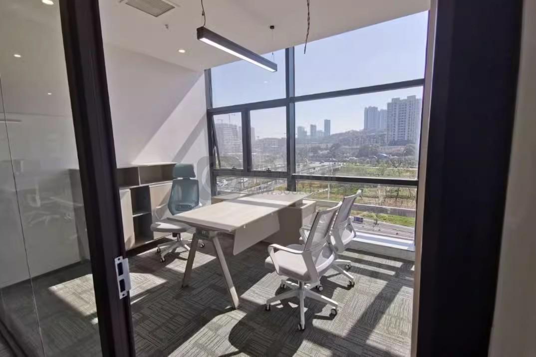 顶健科技大厦面积240平