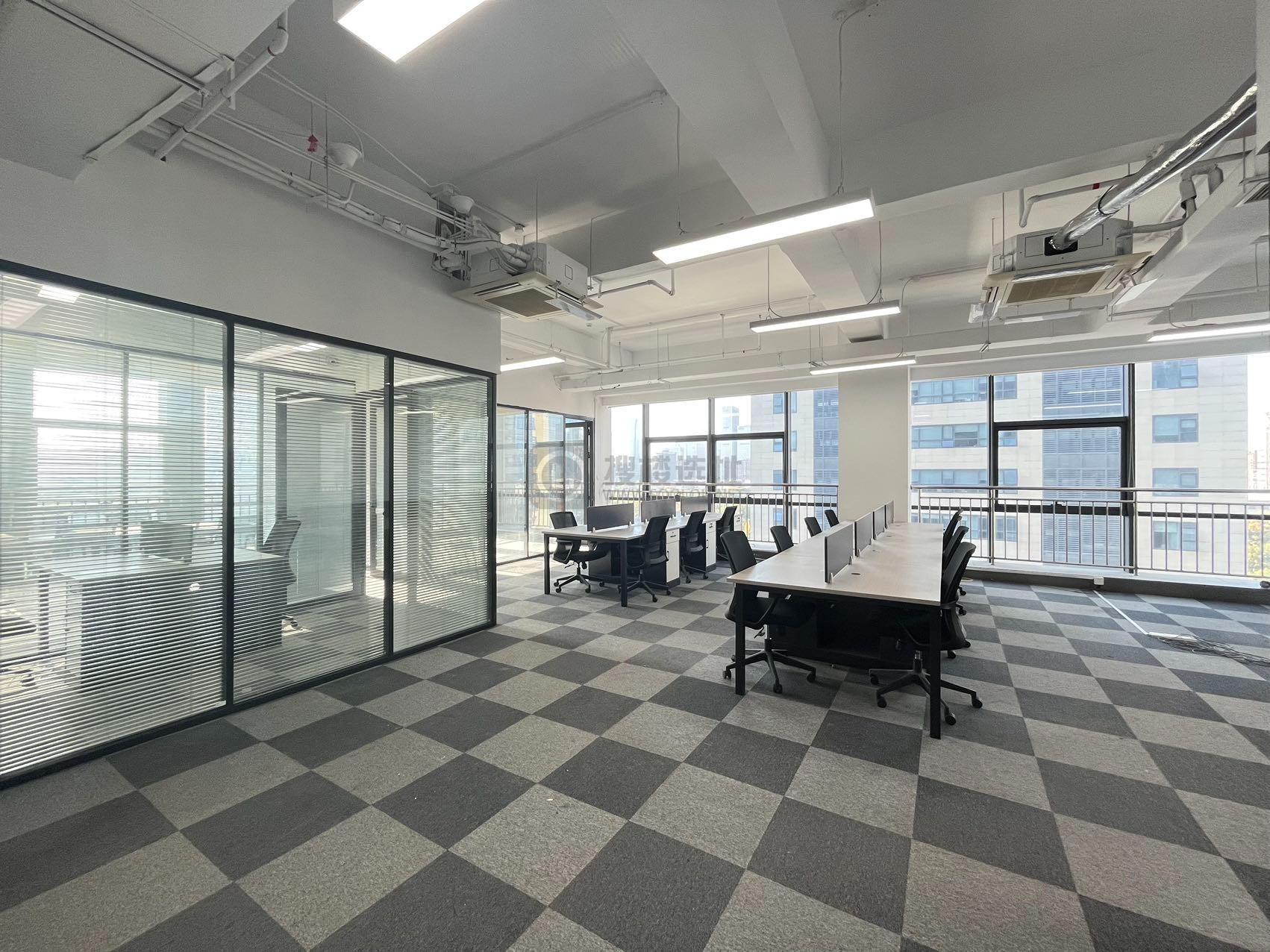 垠坤新城数据空间（信安大厦）面积216平