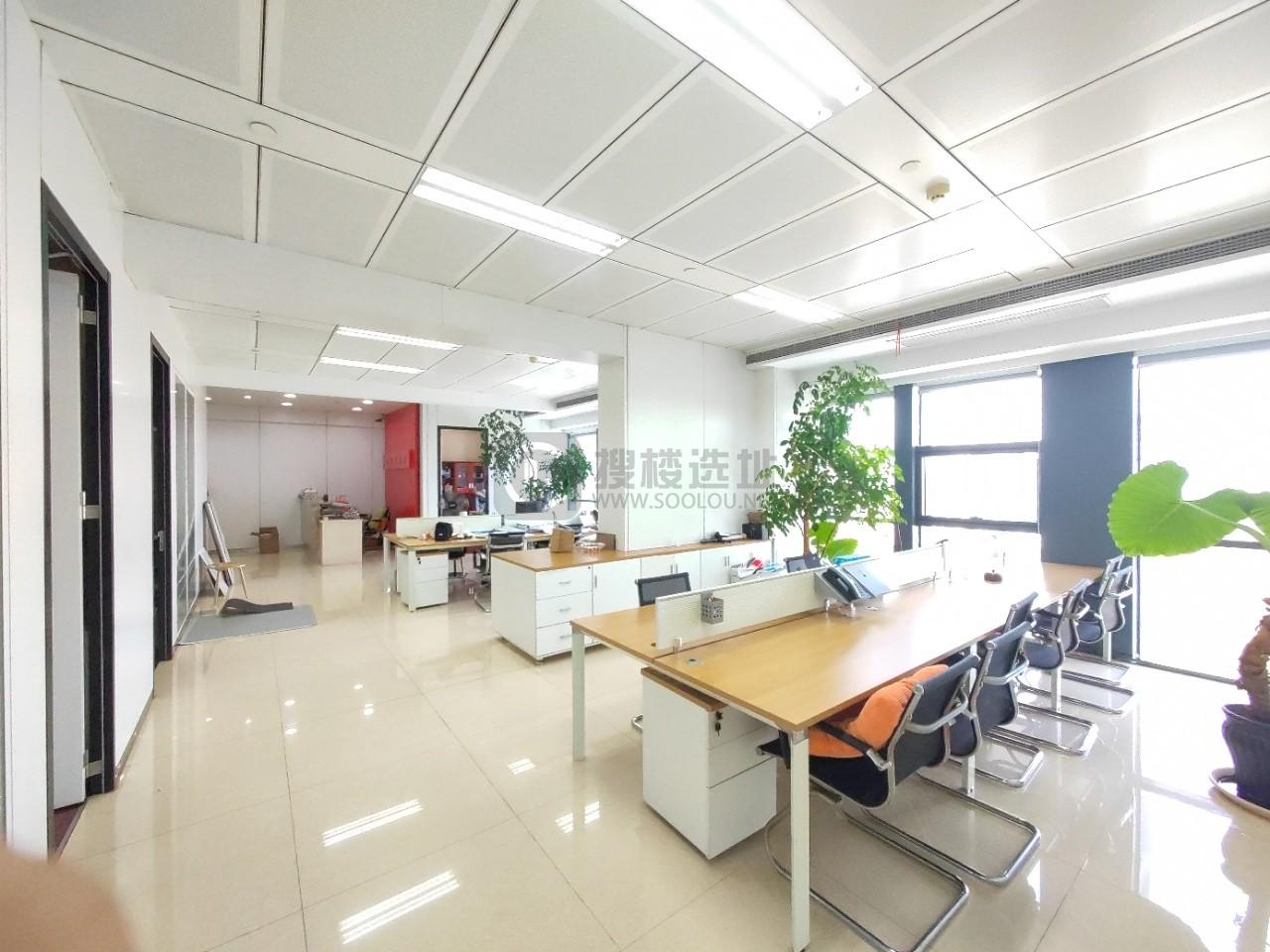 凤凰文化广场面积355平