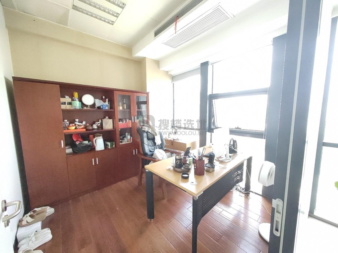 凤凰文化广场面积355平