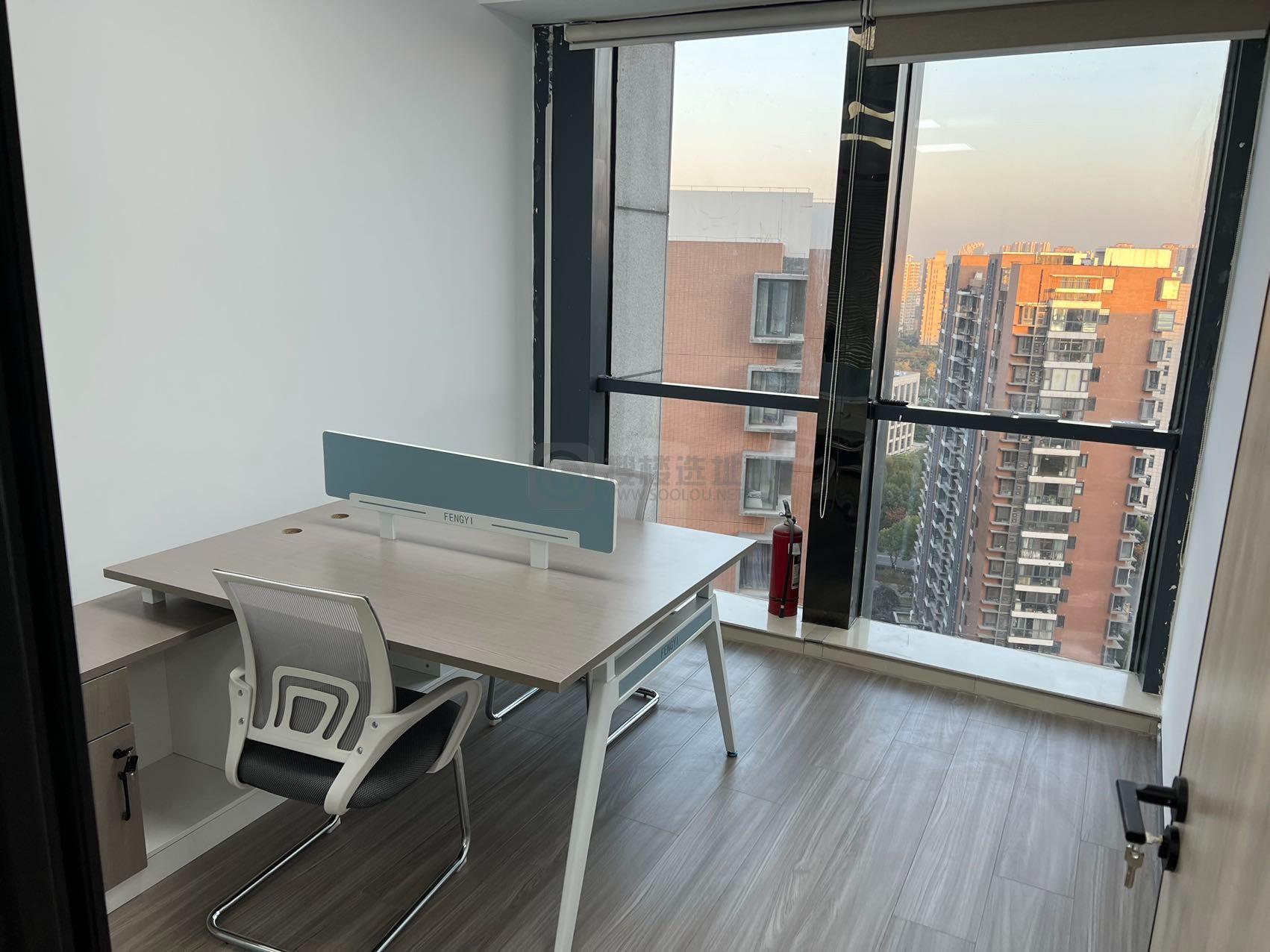 凤凰文化广场面积126平