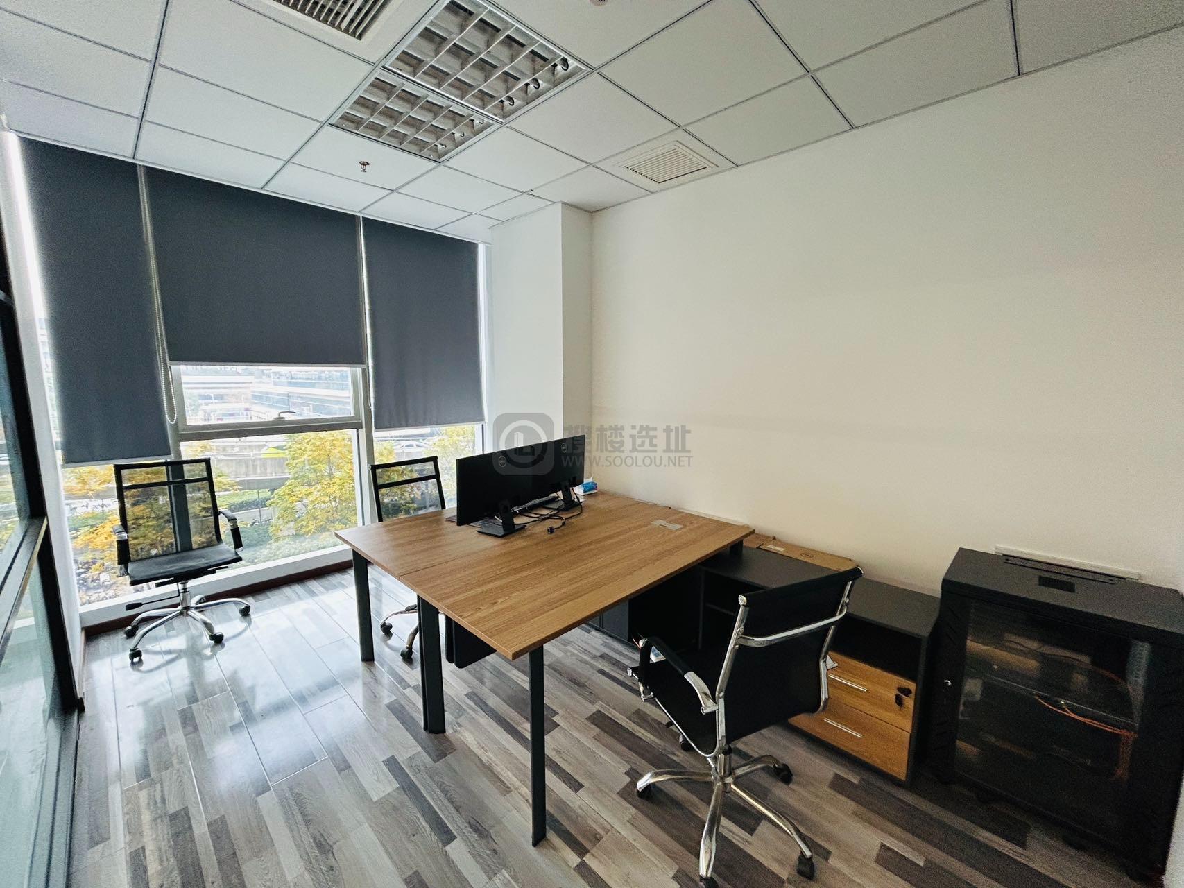 绿地之窗面积131平