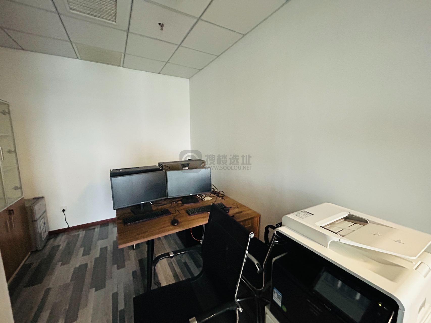 绿地之窗面积131平