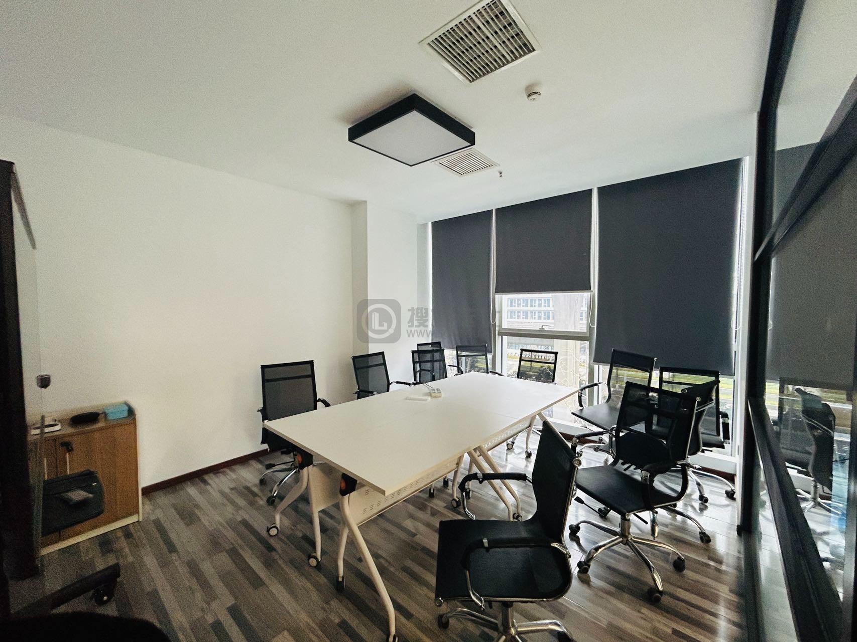 绿地之窗面积131平