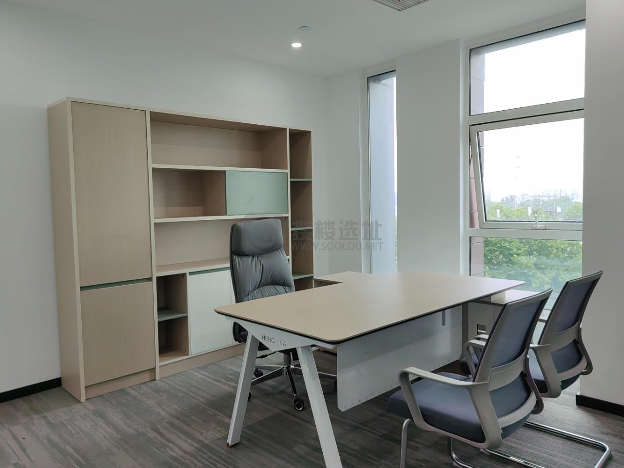 丰盛商汇面积210平