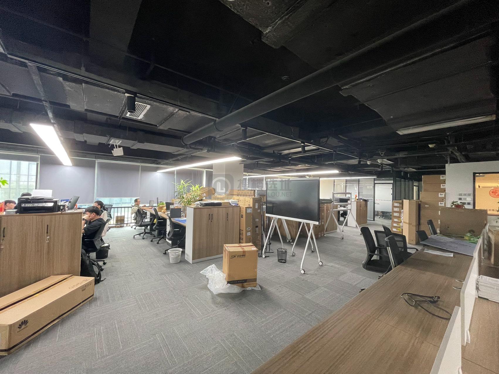 金地威新面积525平