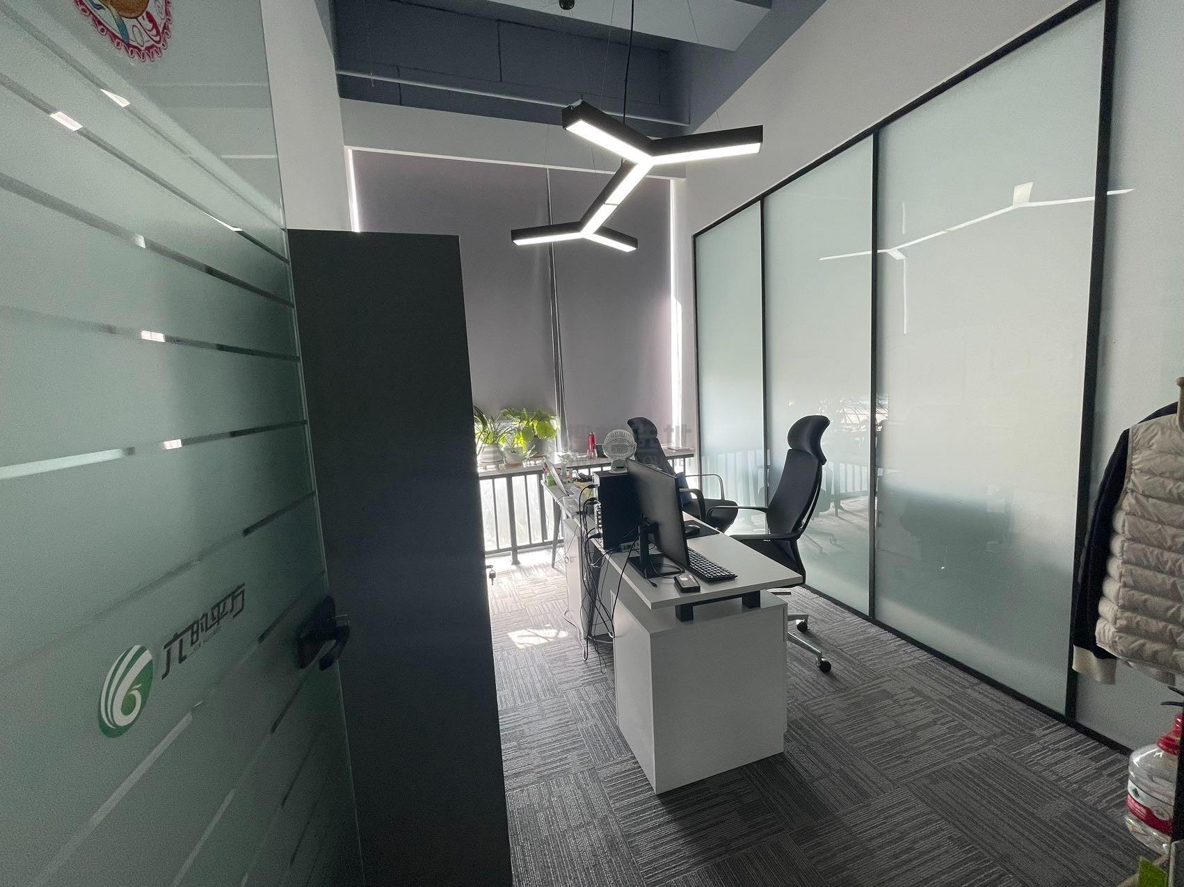 金地威新面积296平