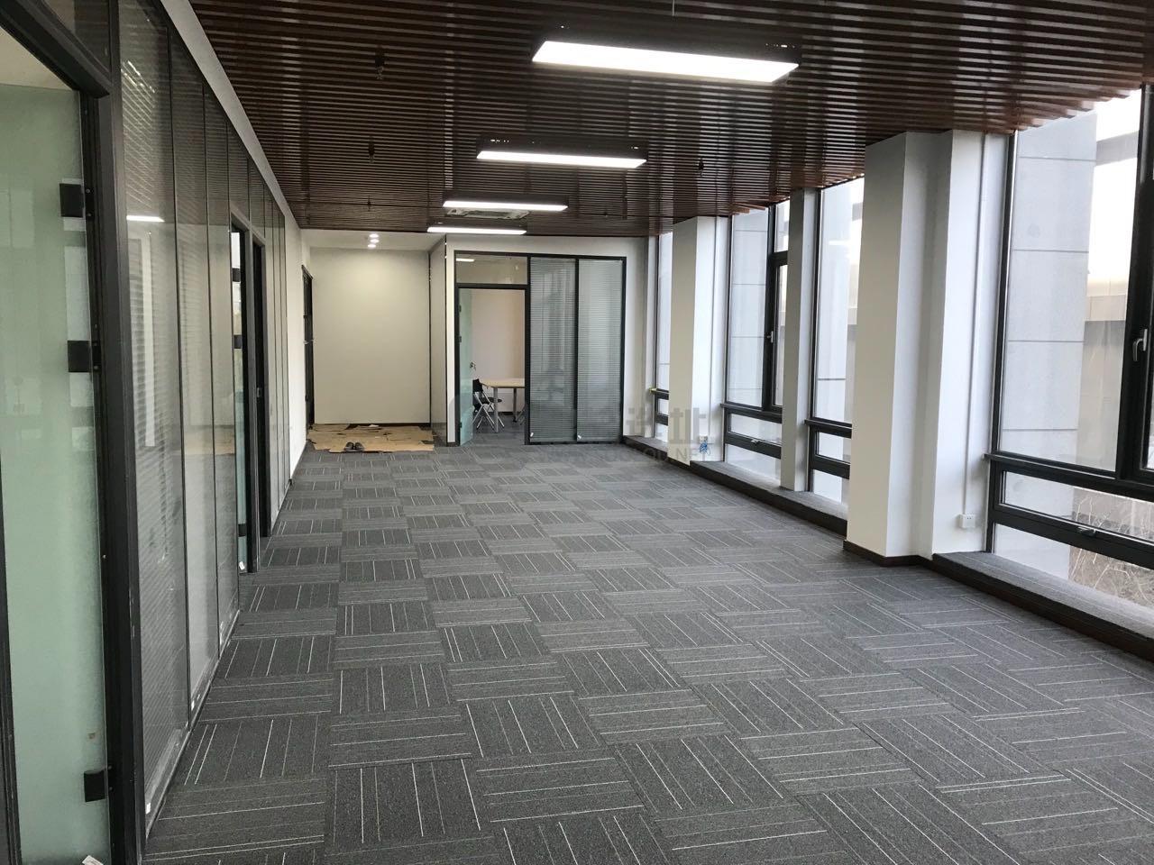 新华汇面积220平